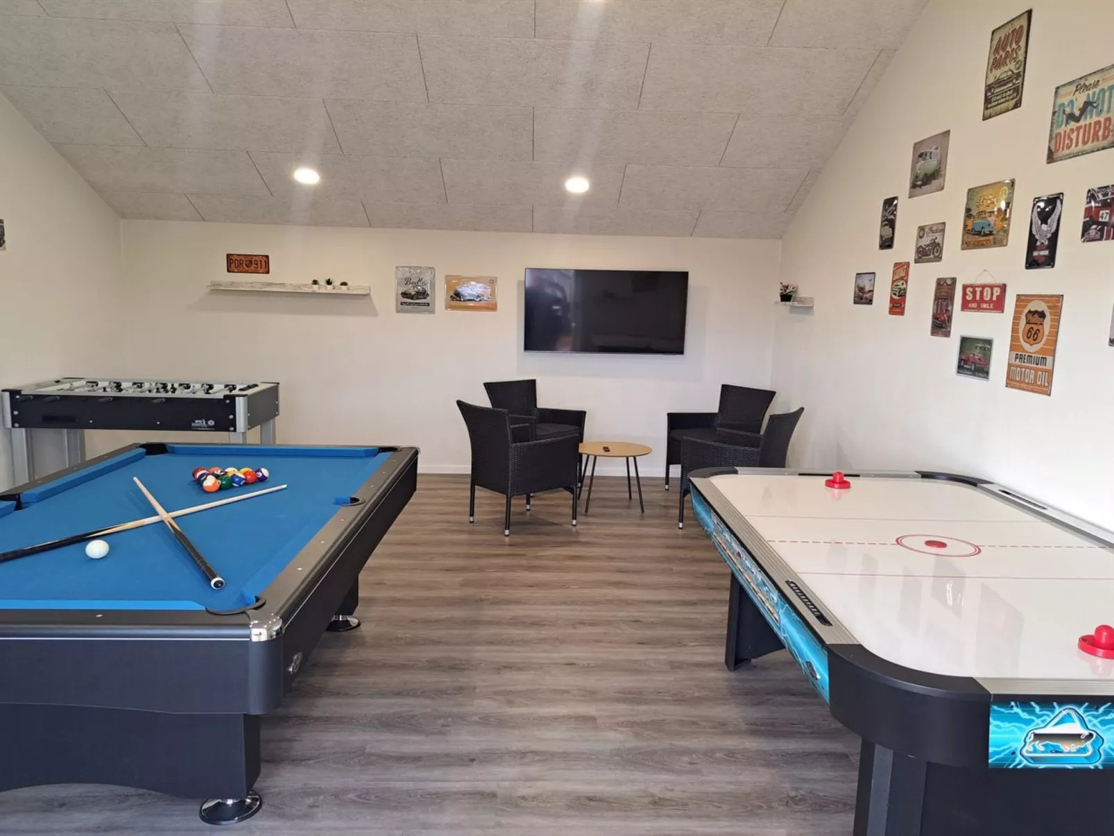 "Clare" - 100m from the sea-Inside