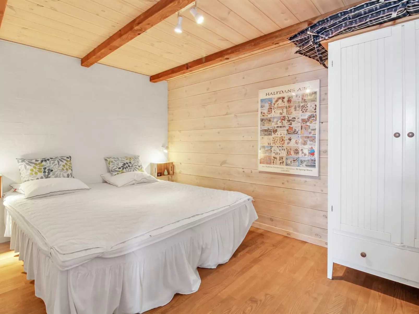 "Sander" - 10m to the fjord-Drinnen