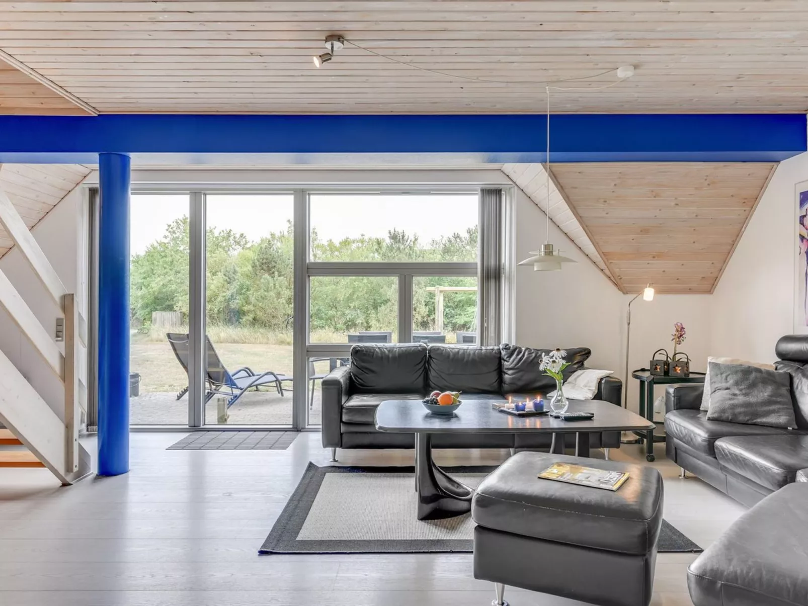 "Tabithe" - 2.2km from the sea-Inside