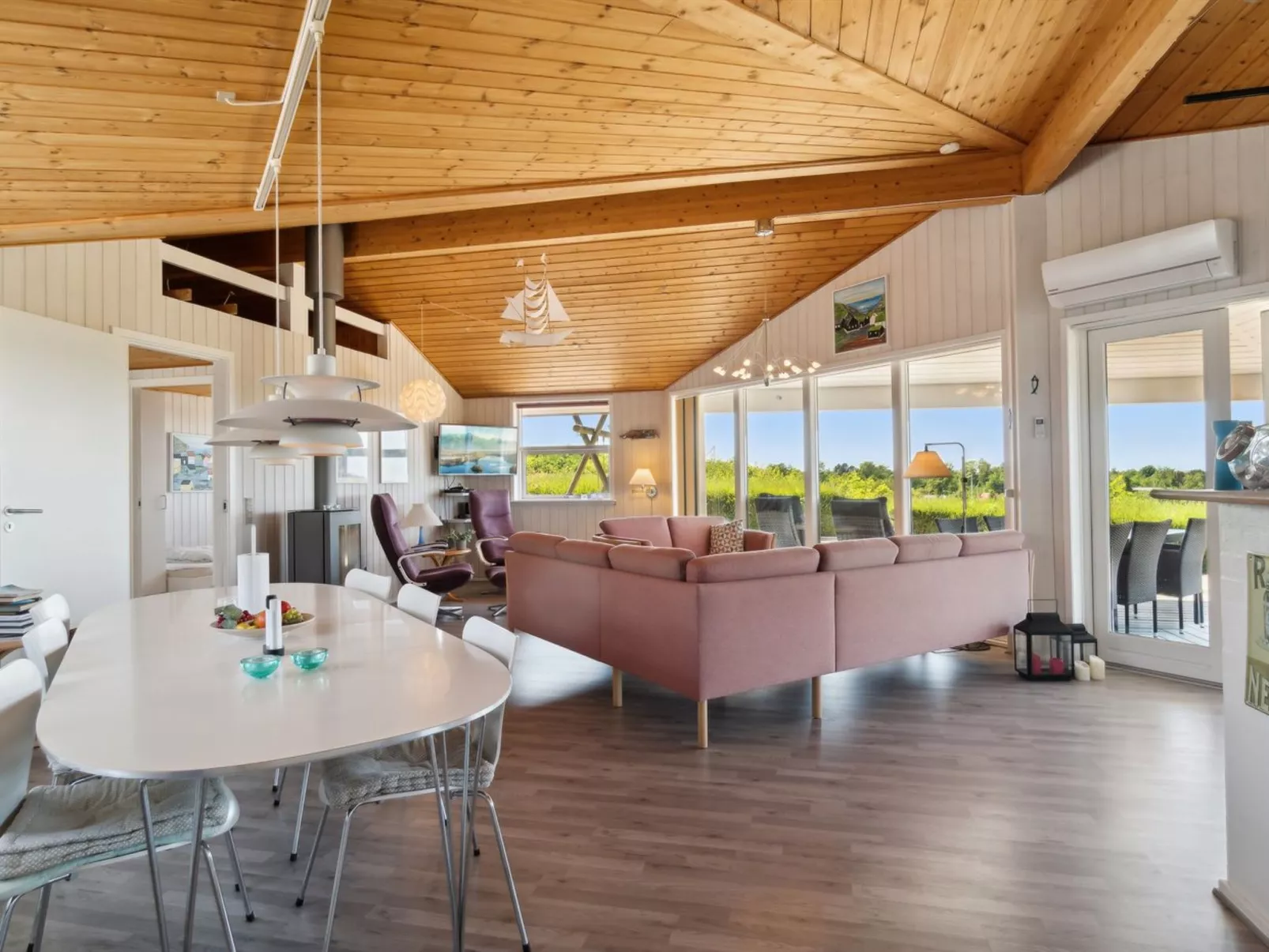 "Garbine" - 400m from the sea-Drinnen