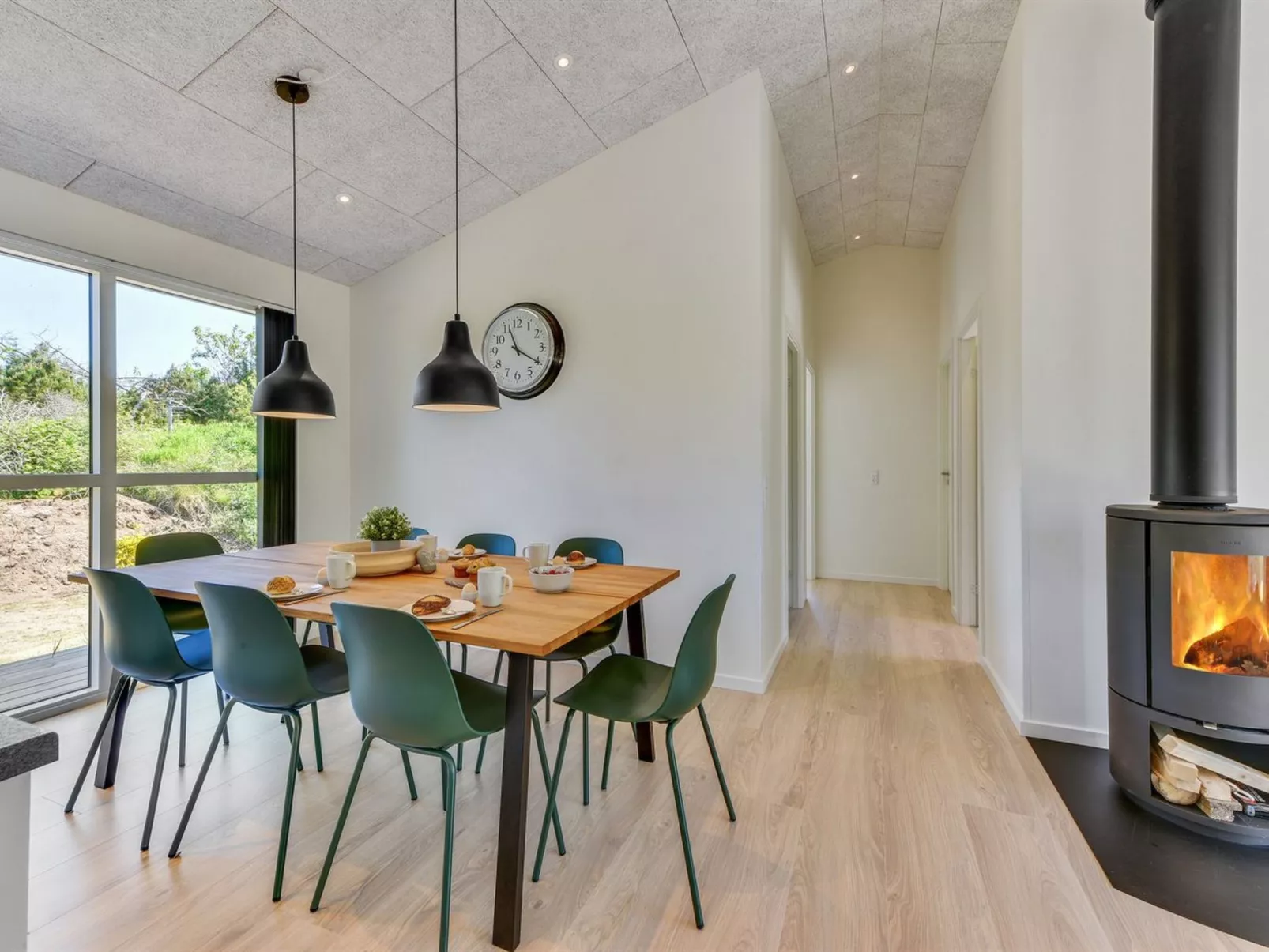 "Merve" - 800m to the fjord-Inside