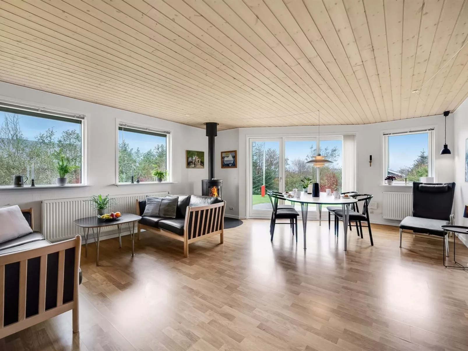 "Ensio" - 300m to the fjord-Inside