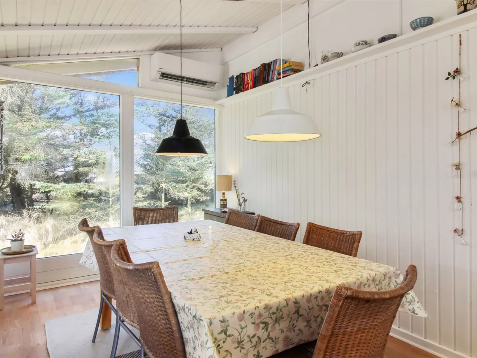 "Tuukka" - 350m from the sea-Drinnen