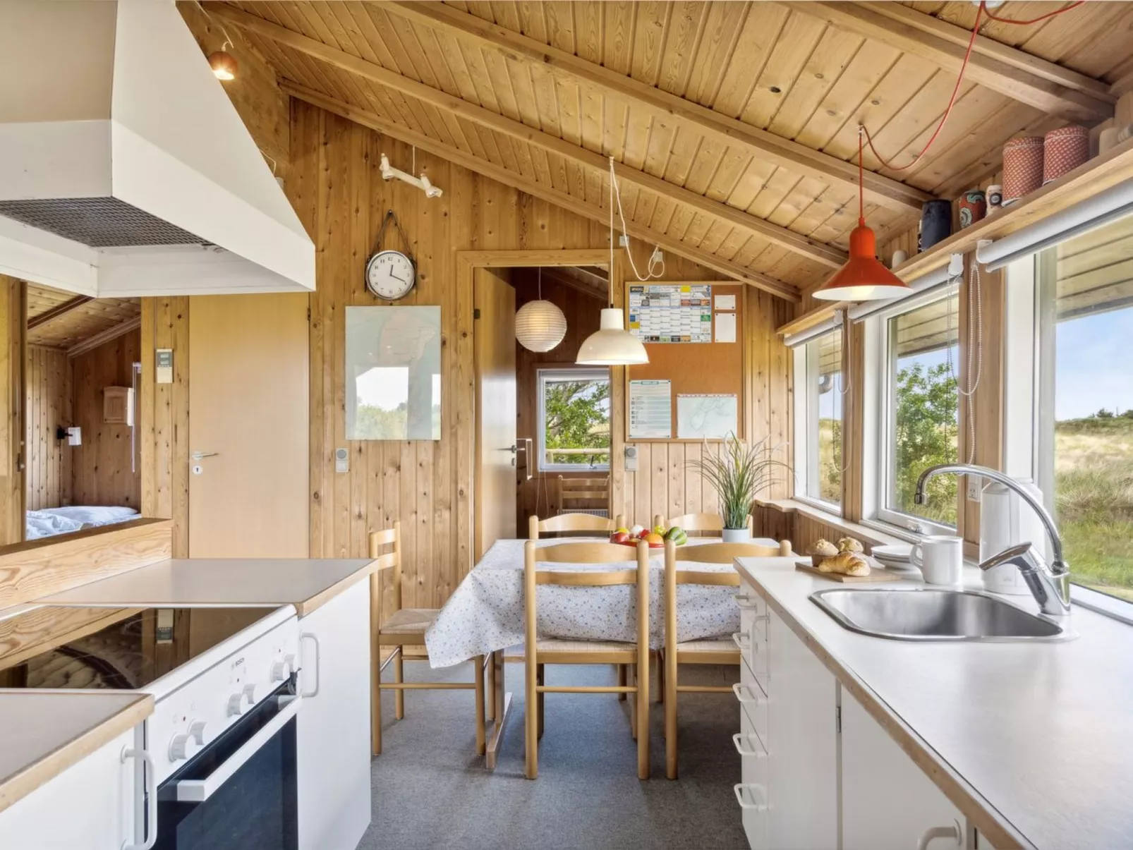 "Hunlef" - 1.7km from the sea-Inside