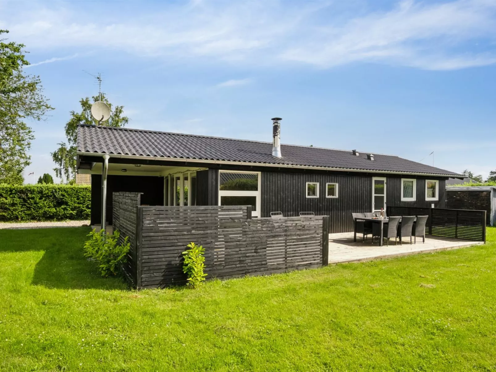 "Volmer" - 700m from the sea-Outside