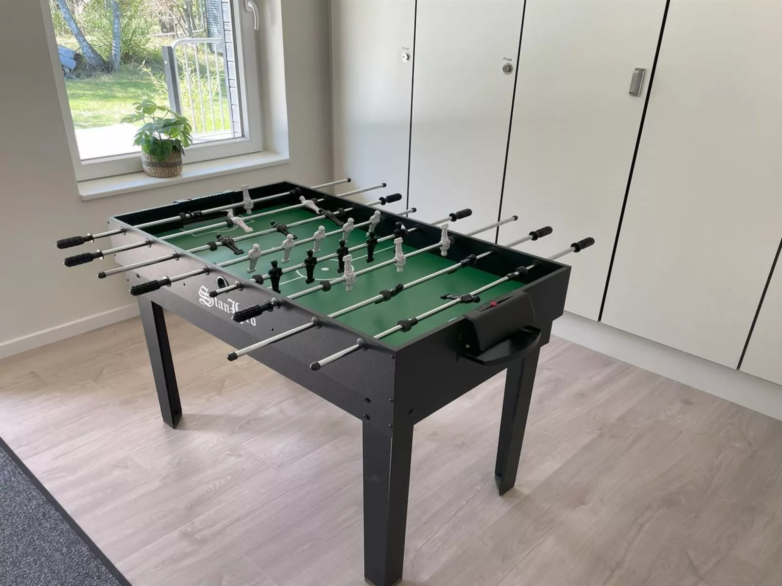 "Thorbiorn" -  from the sea-Drinnen