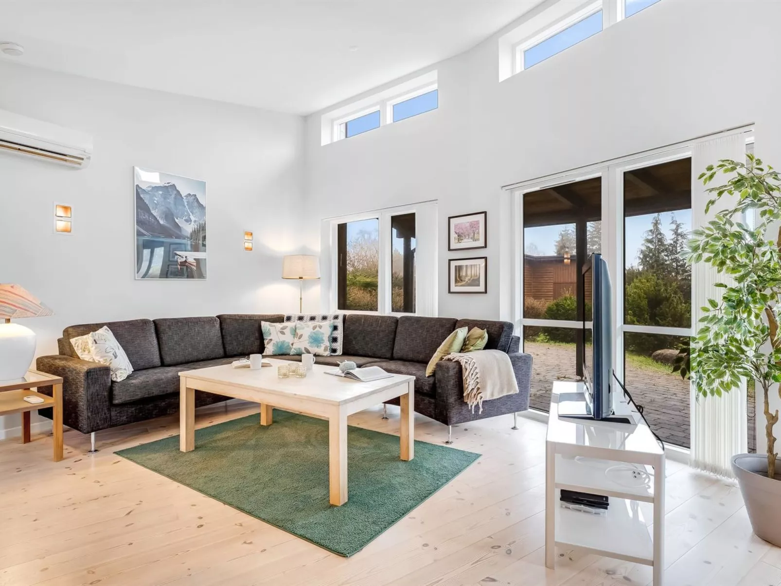 "Zuhra" - 250m from the sea-Inside