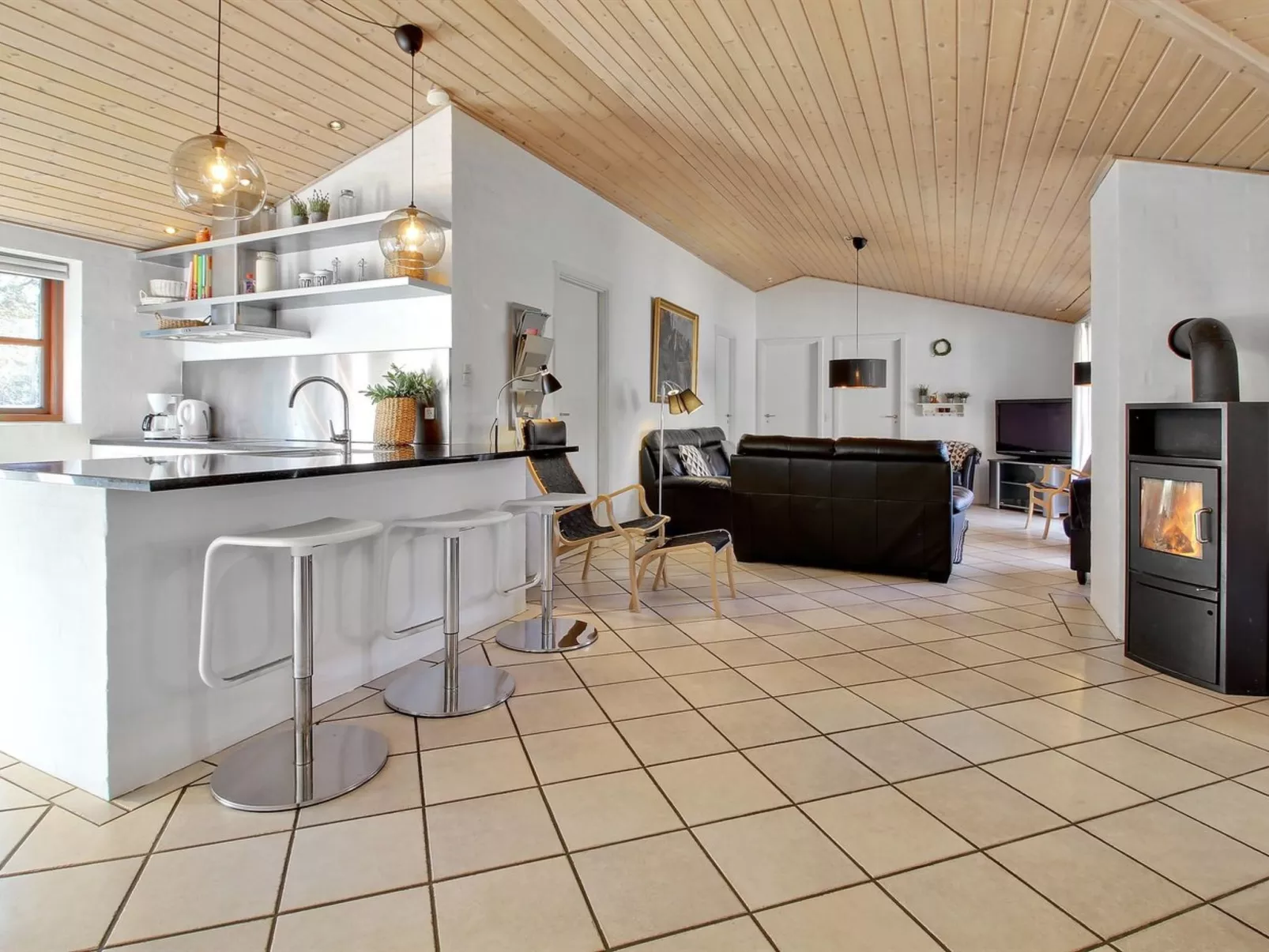 "Holmved" - 1.2km from the sea-Inside