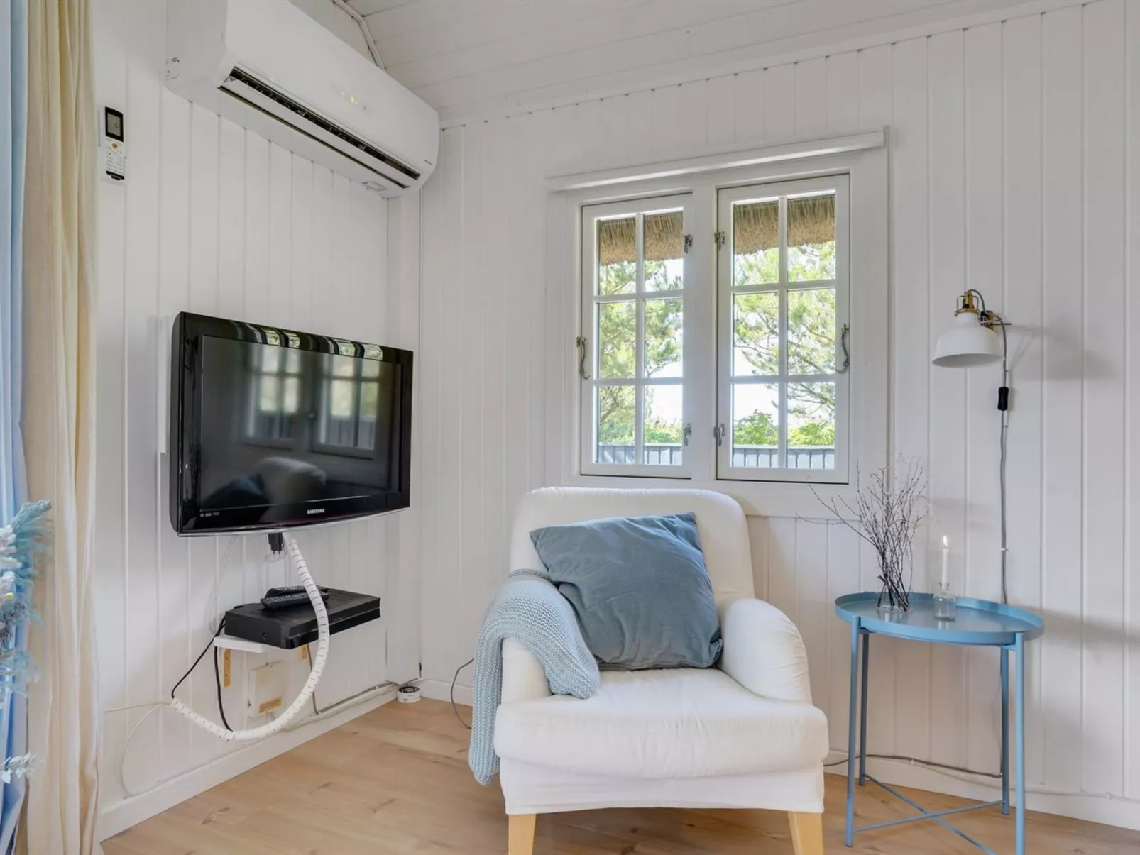 "Sine" - 500m from the sea-Inside