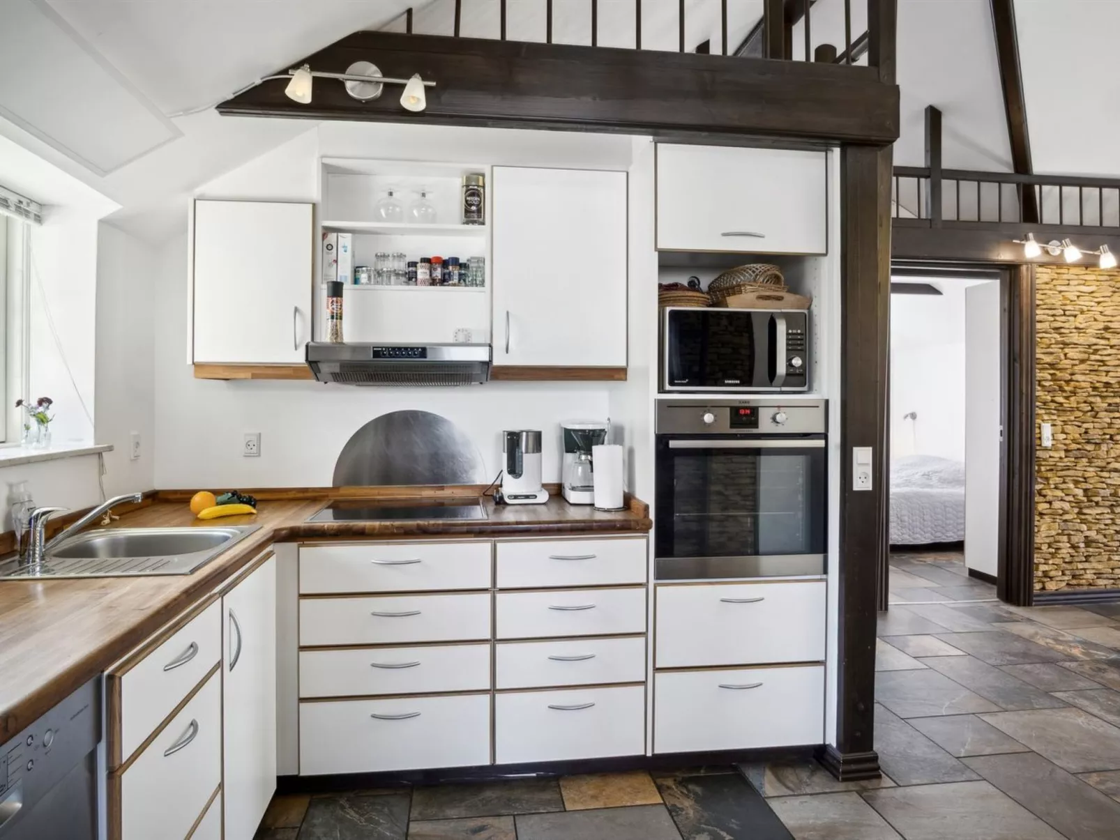 "Sippora" - 29km from the sea-Inside