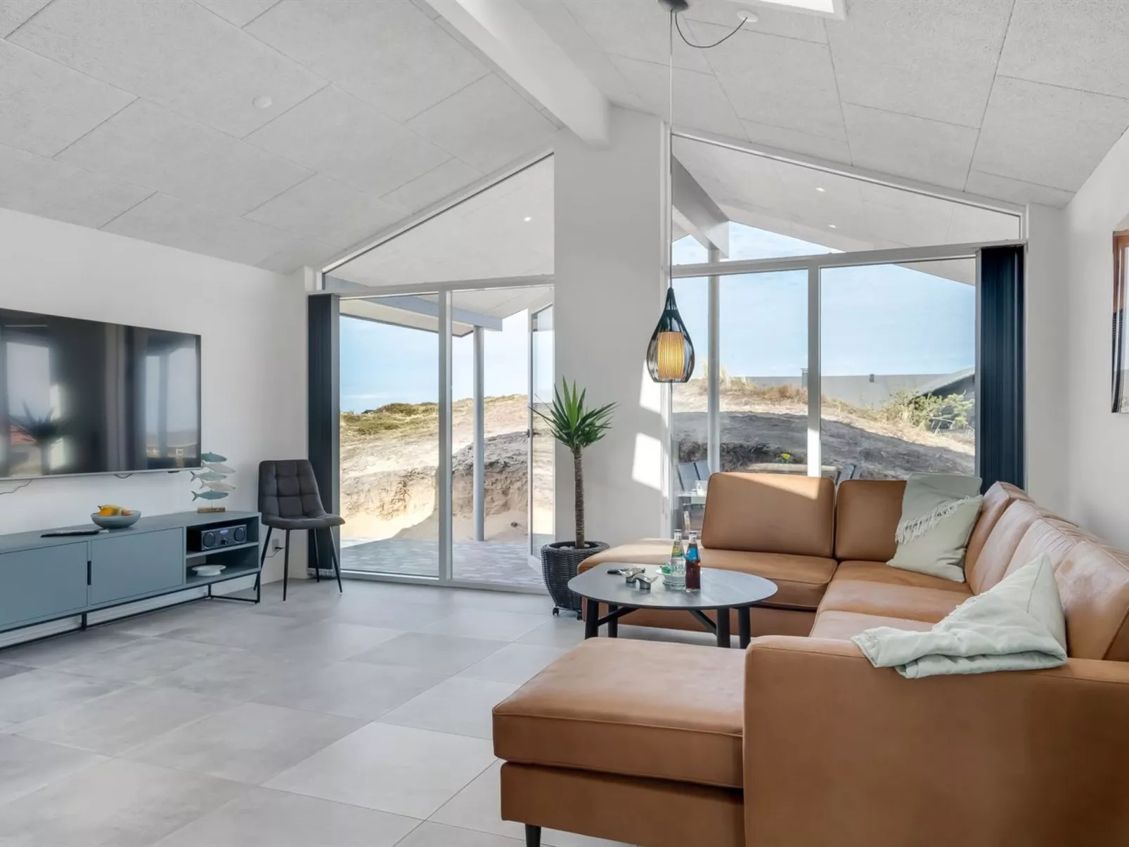 "Helga" - 650m from the sea-Drinnen