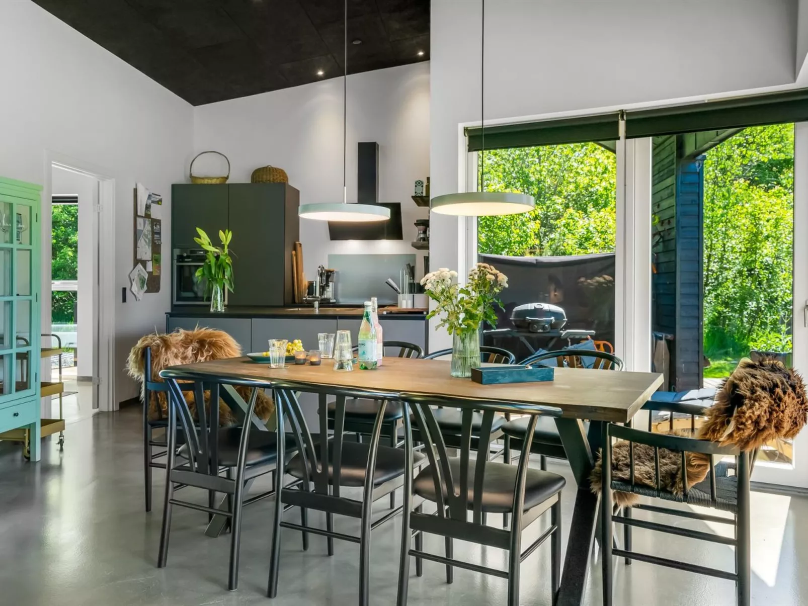 "Melina" - 900m to the fjord-Drinnen