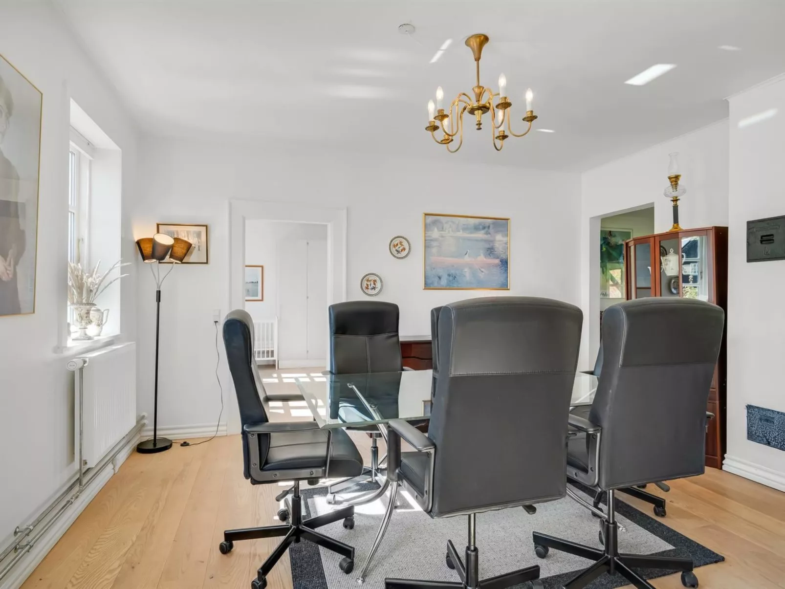 "Ejnarine" - 600m to the fjord-Drinnen