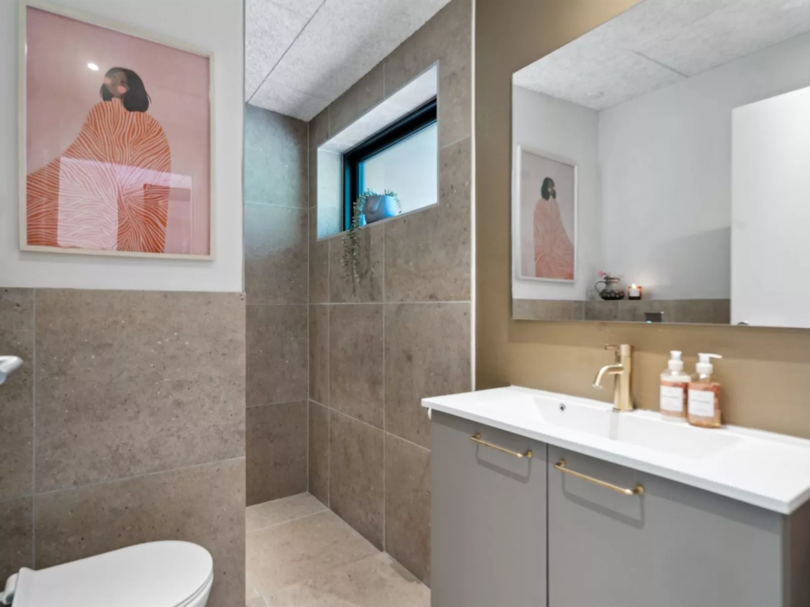 "Karlene" - 300m from the sea-Inside