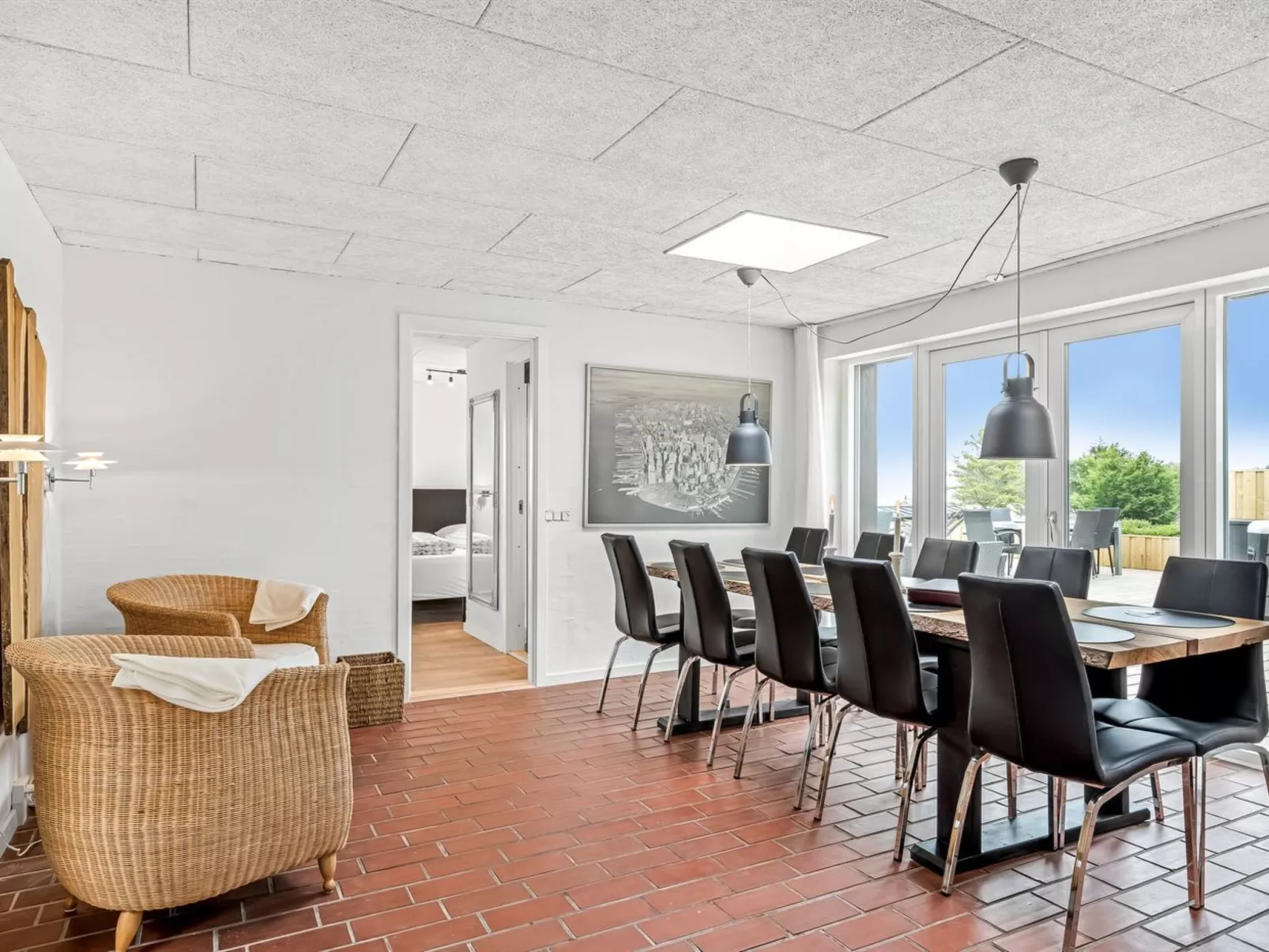 "Tonna" -  from the sea-Inside