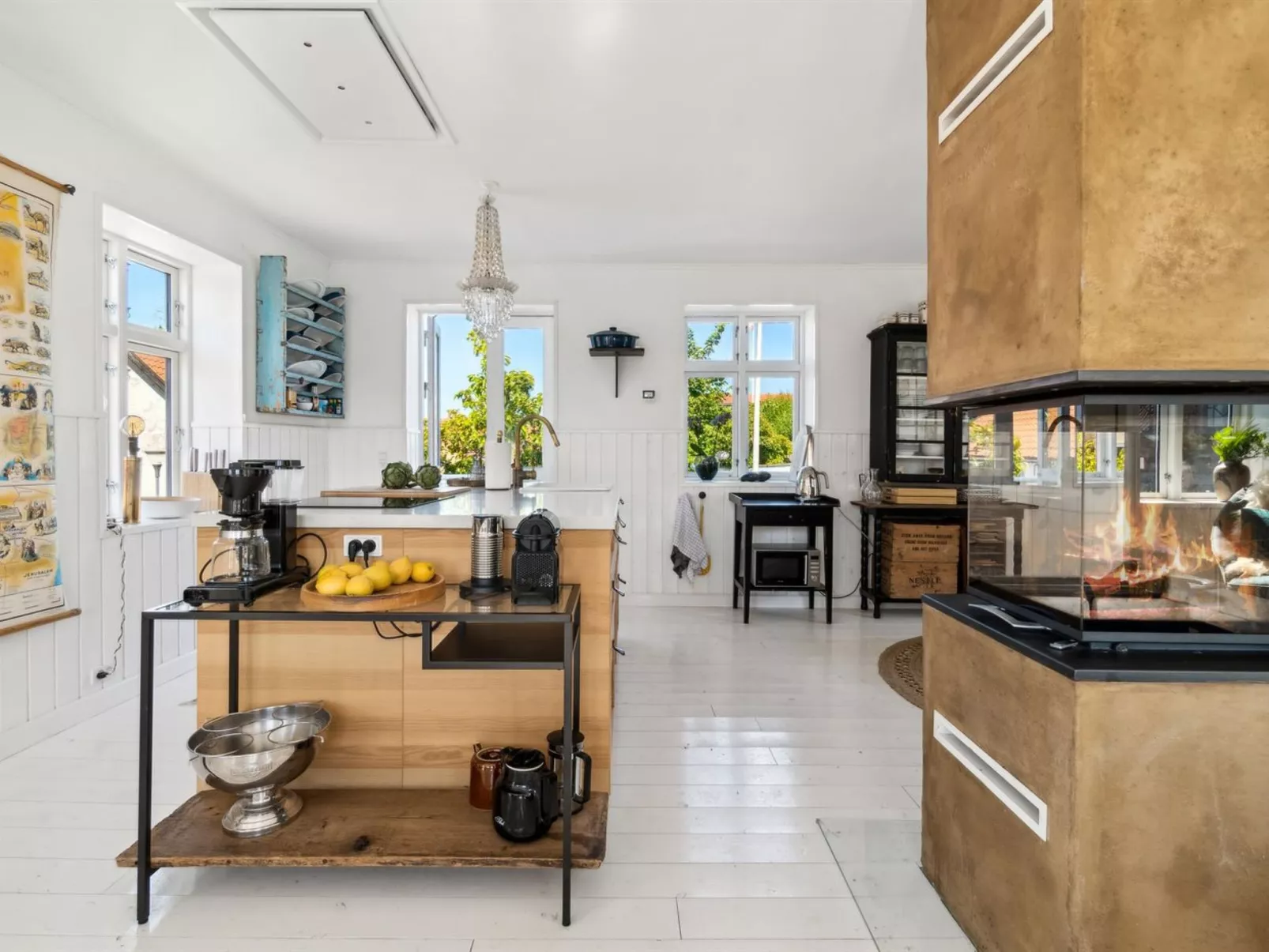 "Hebba" - 125m from the sea-Drinnen