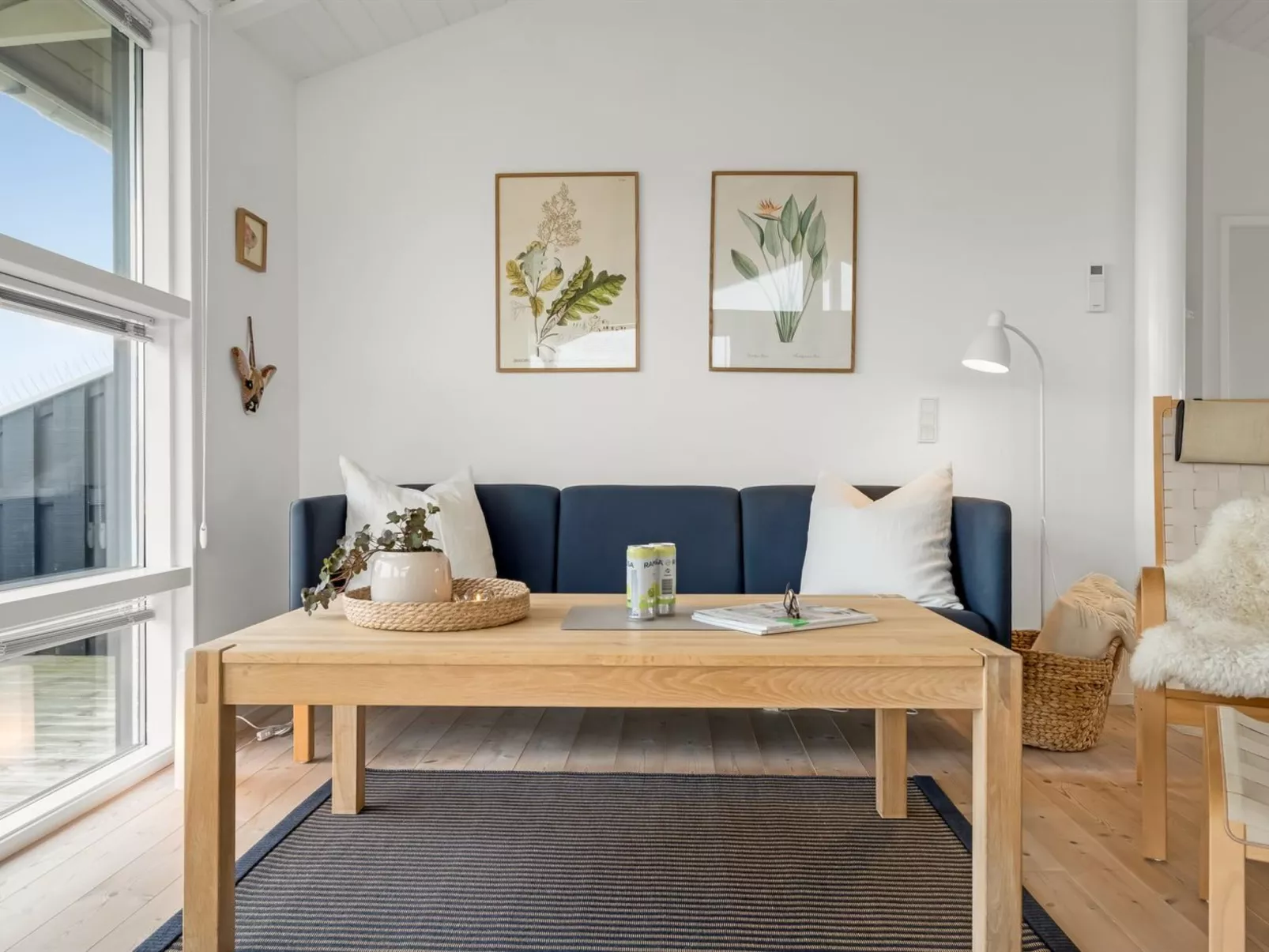 "Nuka" - 400m from the sea-Dedans