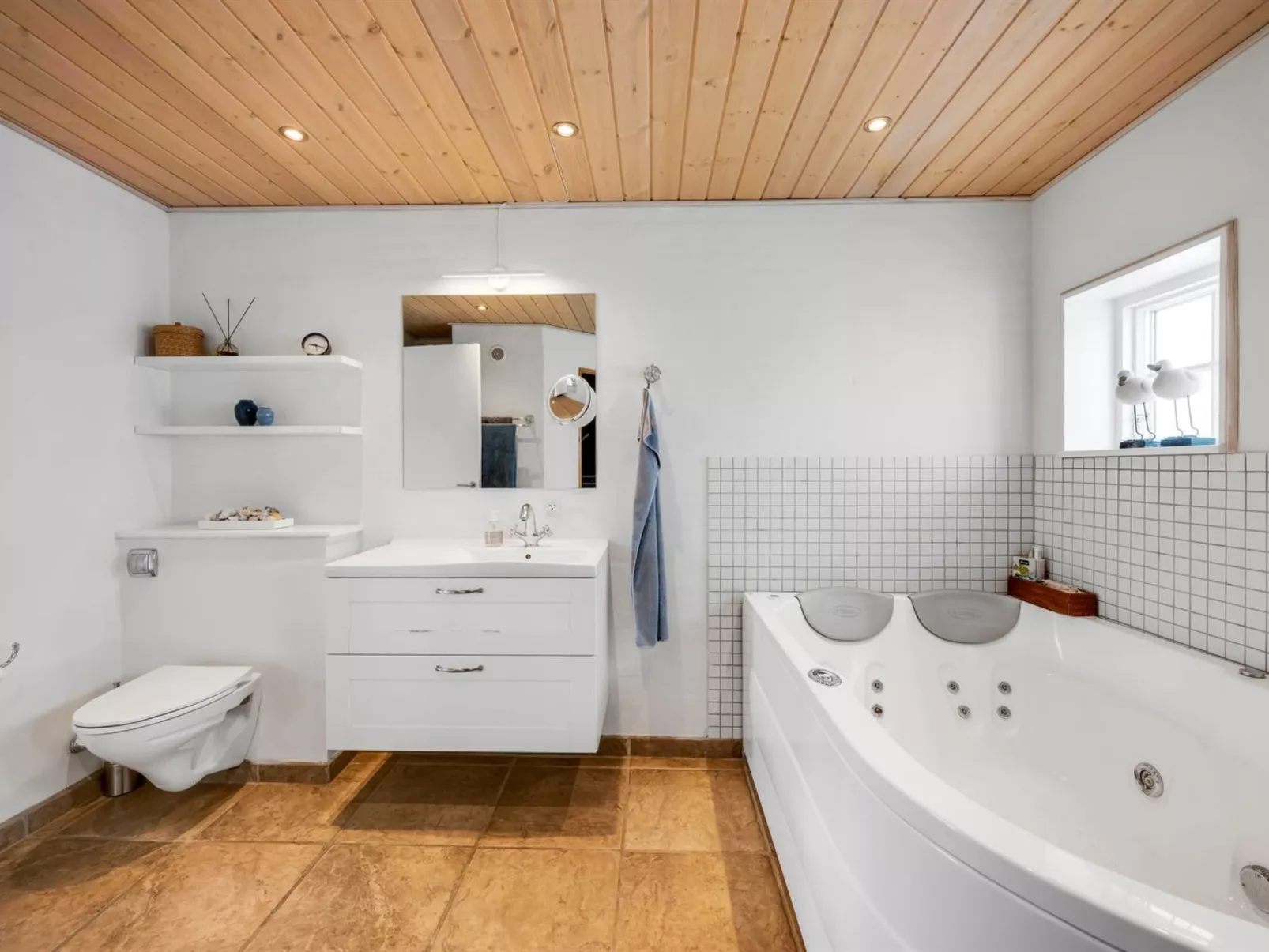 "Helmi" - 1.5km from the sea-Inside