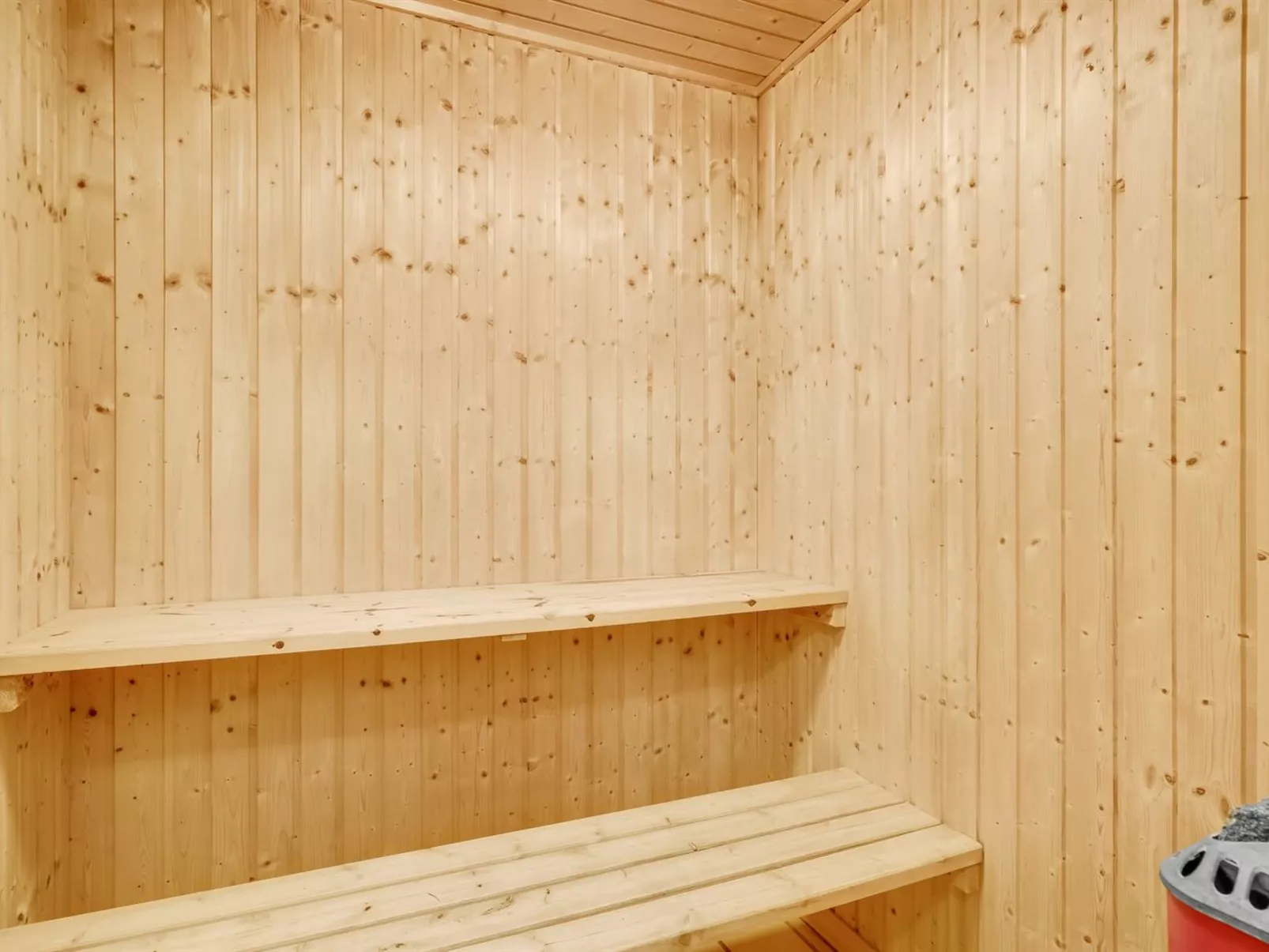 "Adrienne" - 240m from the sea-Dedans