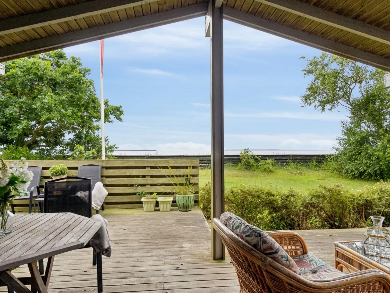 "Konsta" - 50m from the sea-Draußen