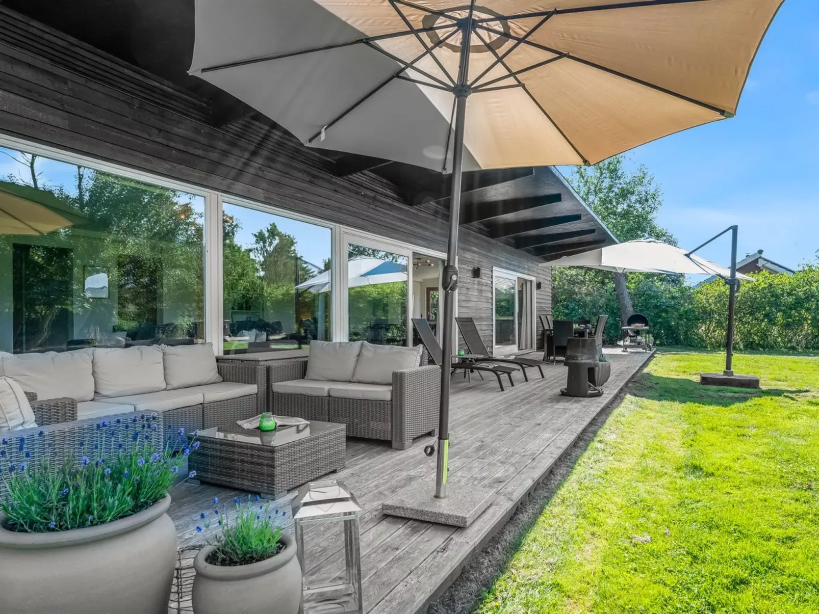 "Nielsigne" - 1.3km from the sea-Draußen