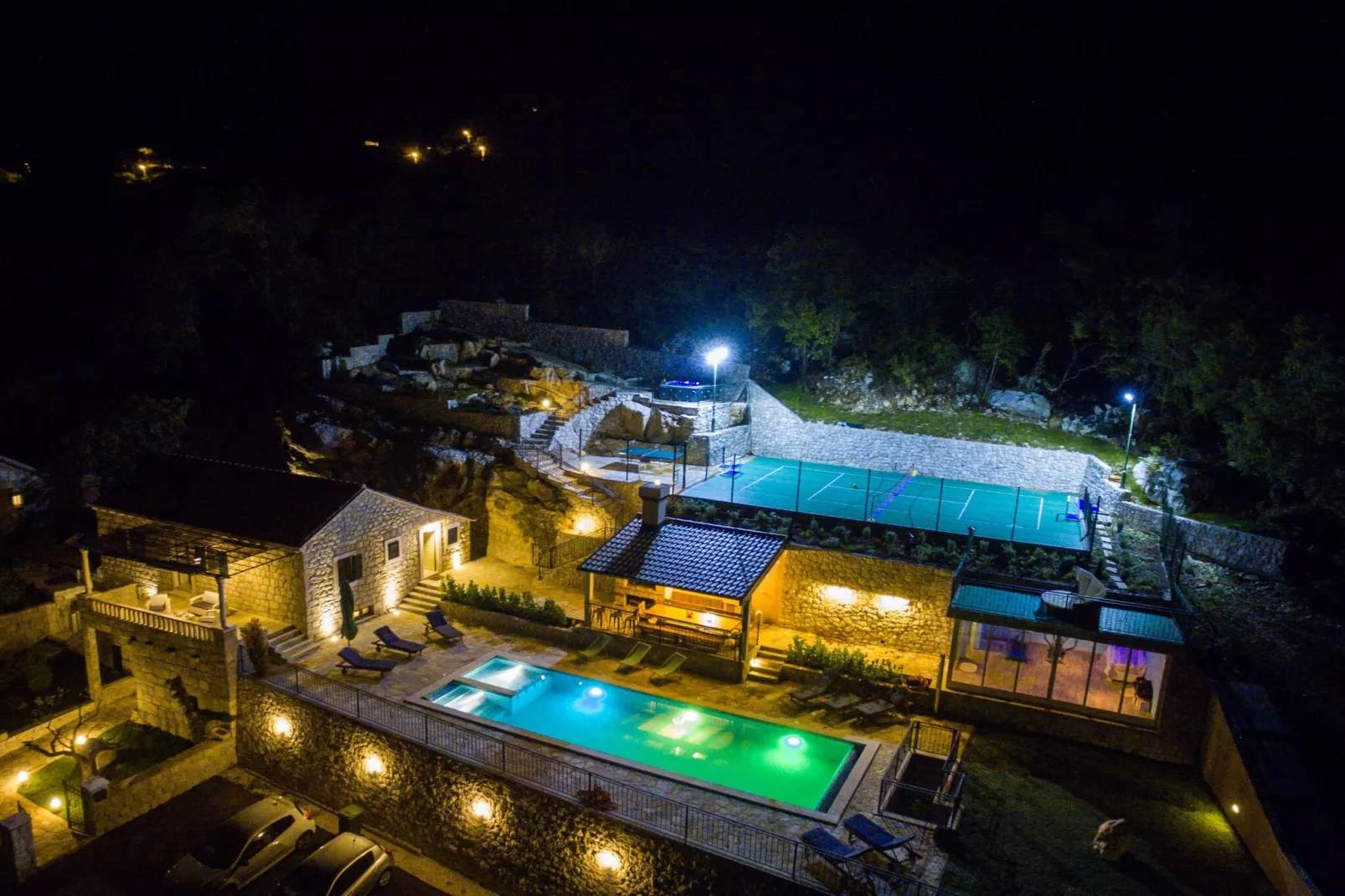 Villa Falcon Rook - Four-Bedroom Villa with Terrace and Swimming Pool-Piscine