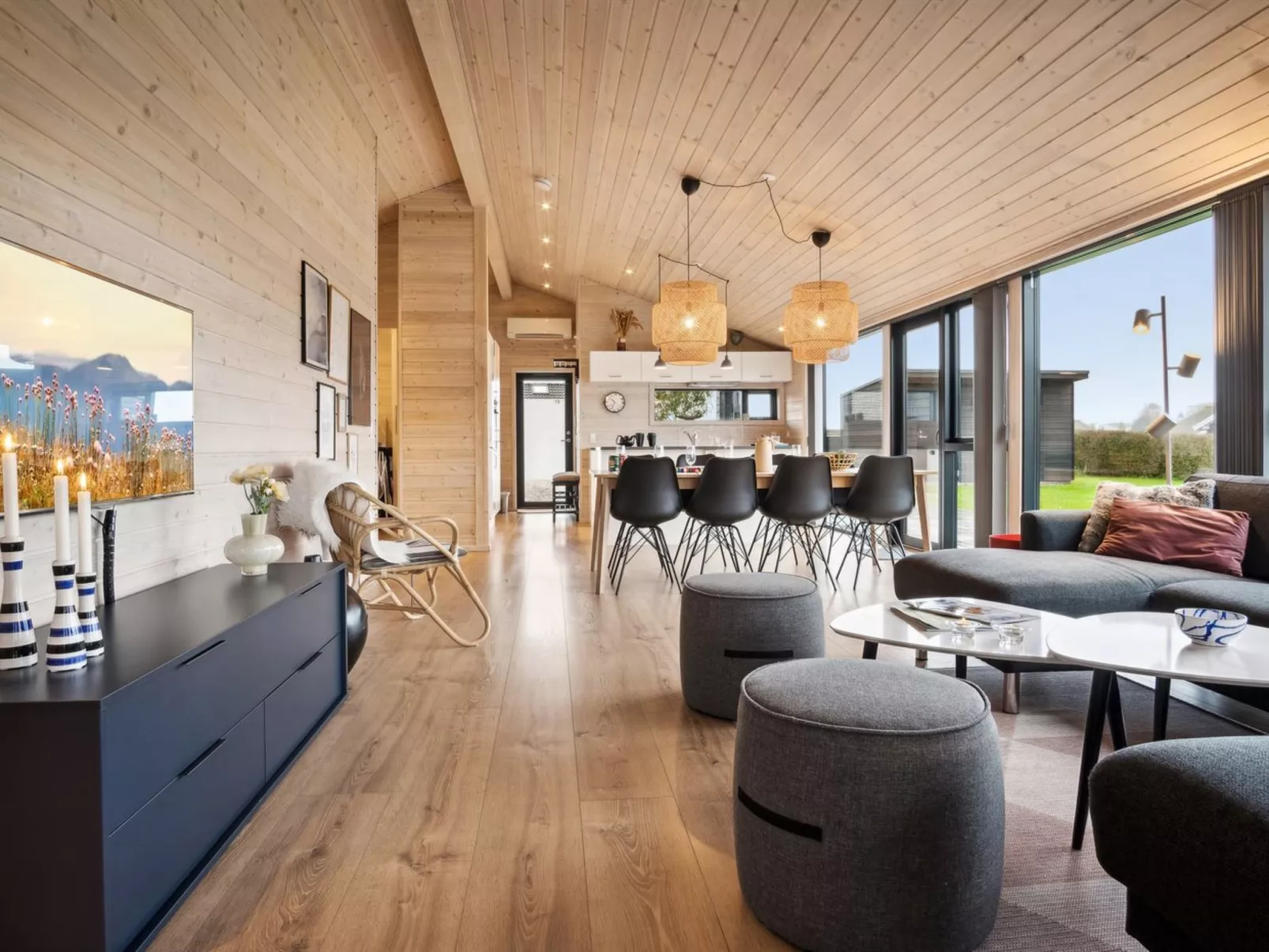 "Ehmi" - 750m from the sea-Inside