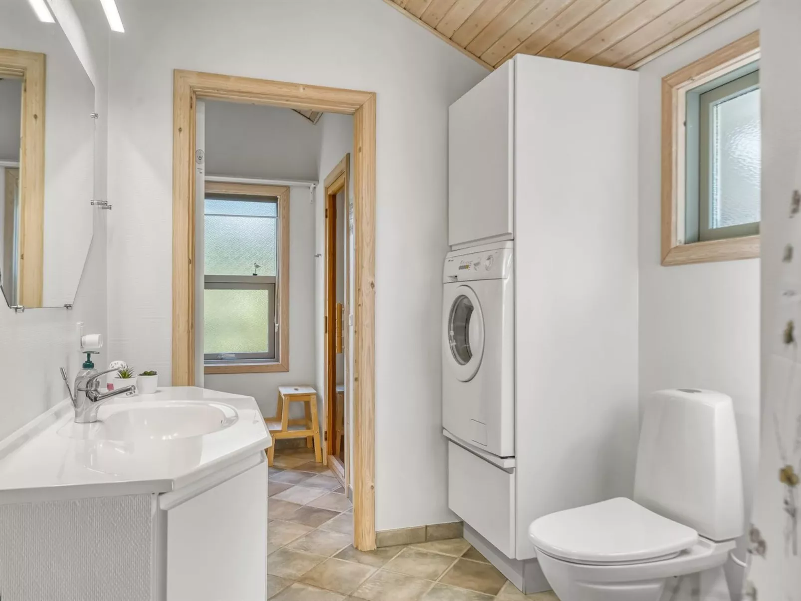 "Matthea" - 900m from the sea-Drinnen