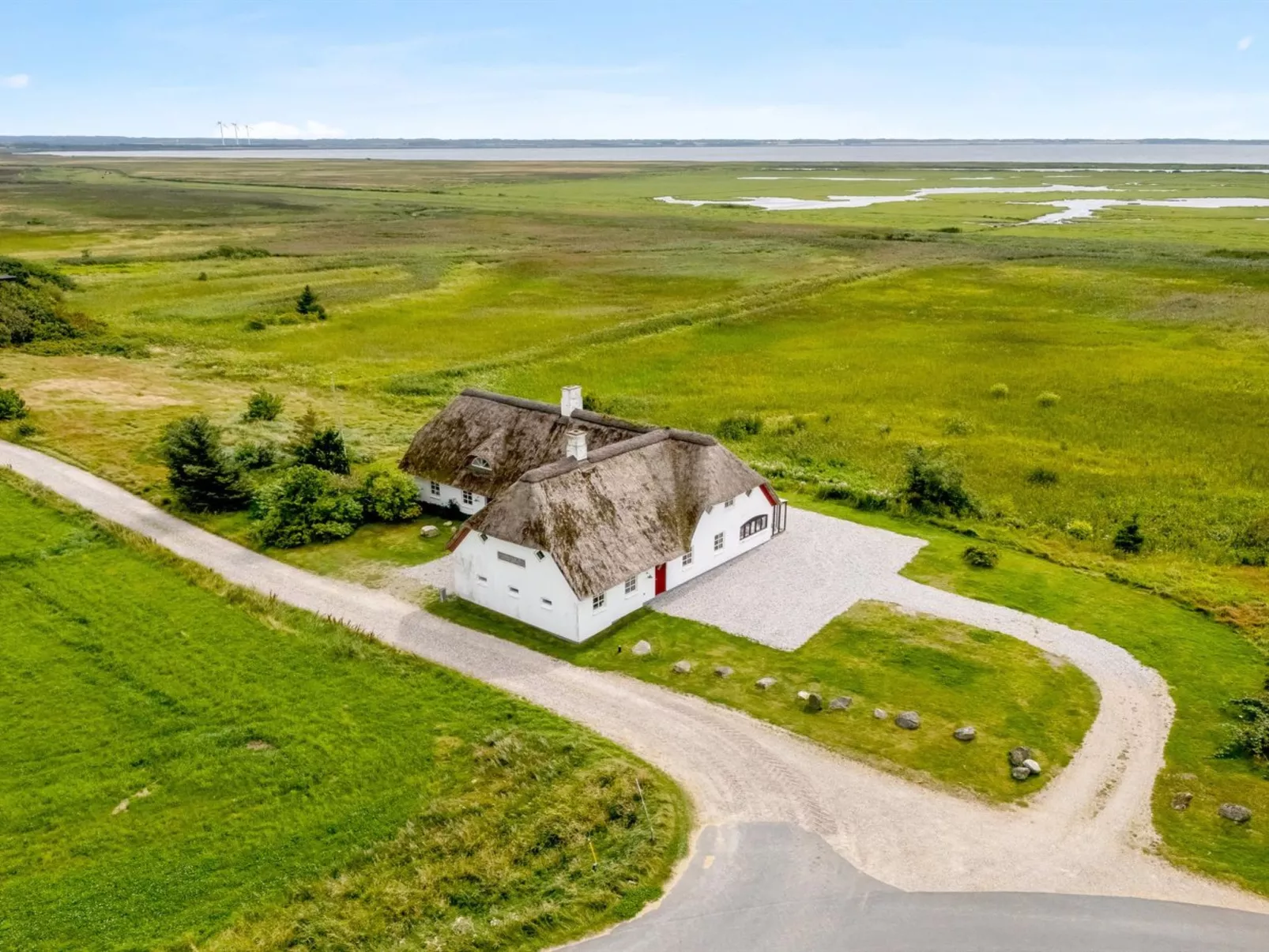 "Darleen" - 850m to the fjord-Draußen