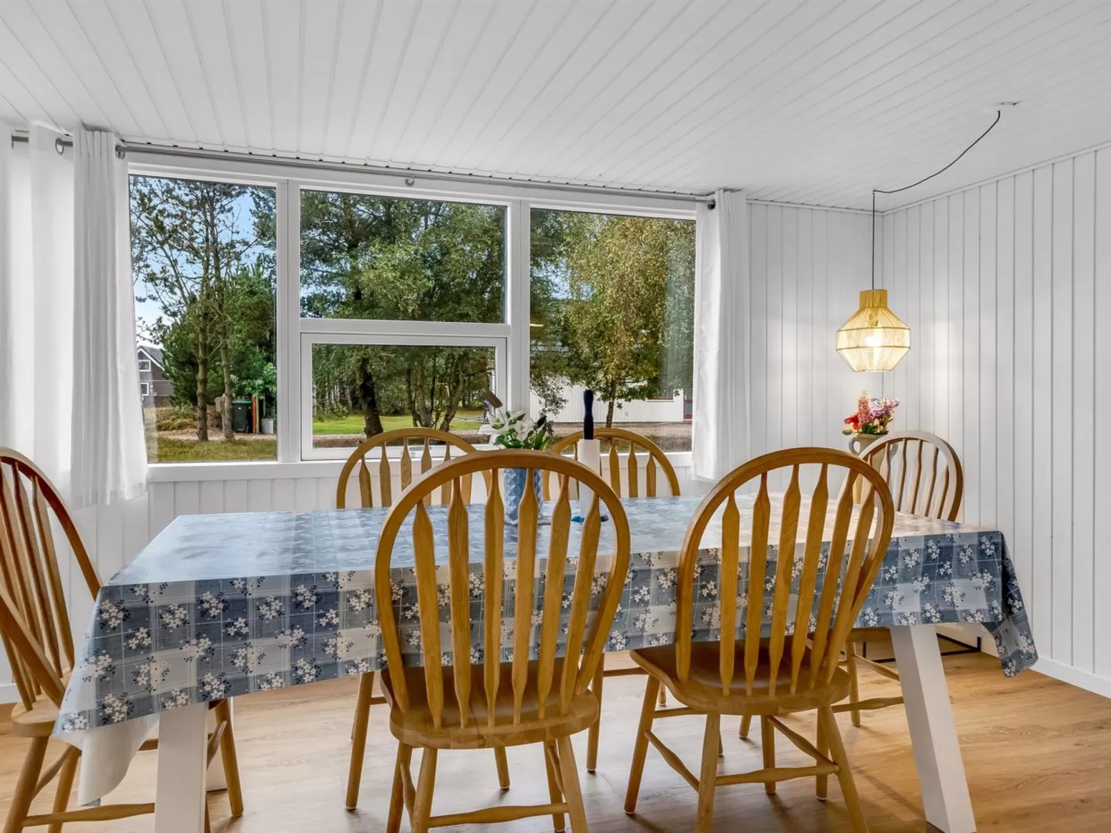 "Knud" - 2.5km from the sea-Inside