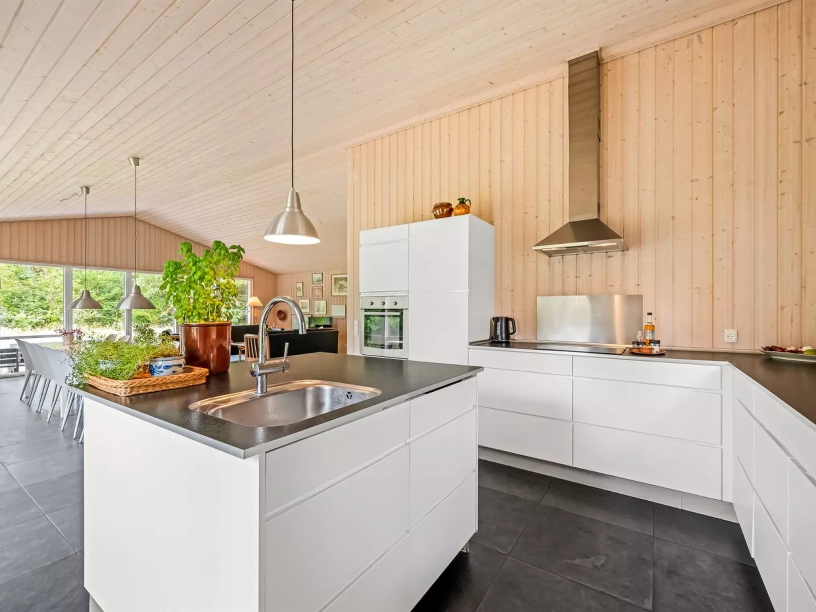 "Trena" - 1.2km to the fjord-Inside