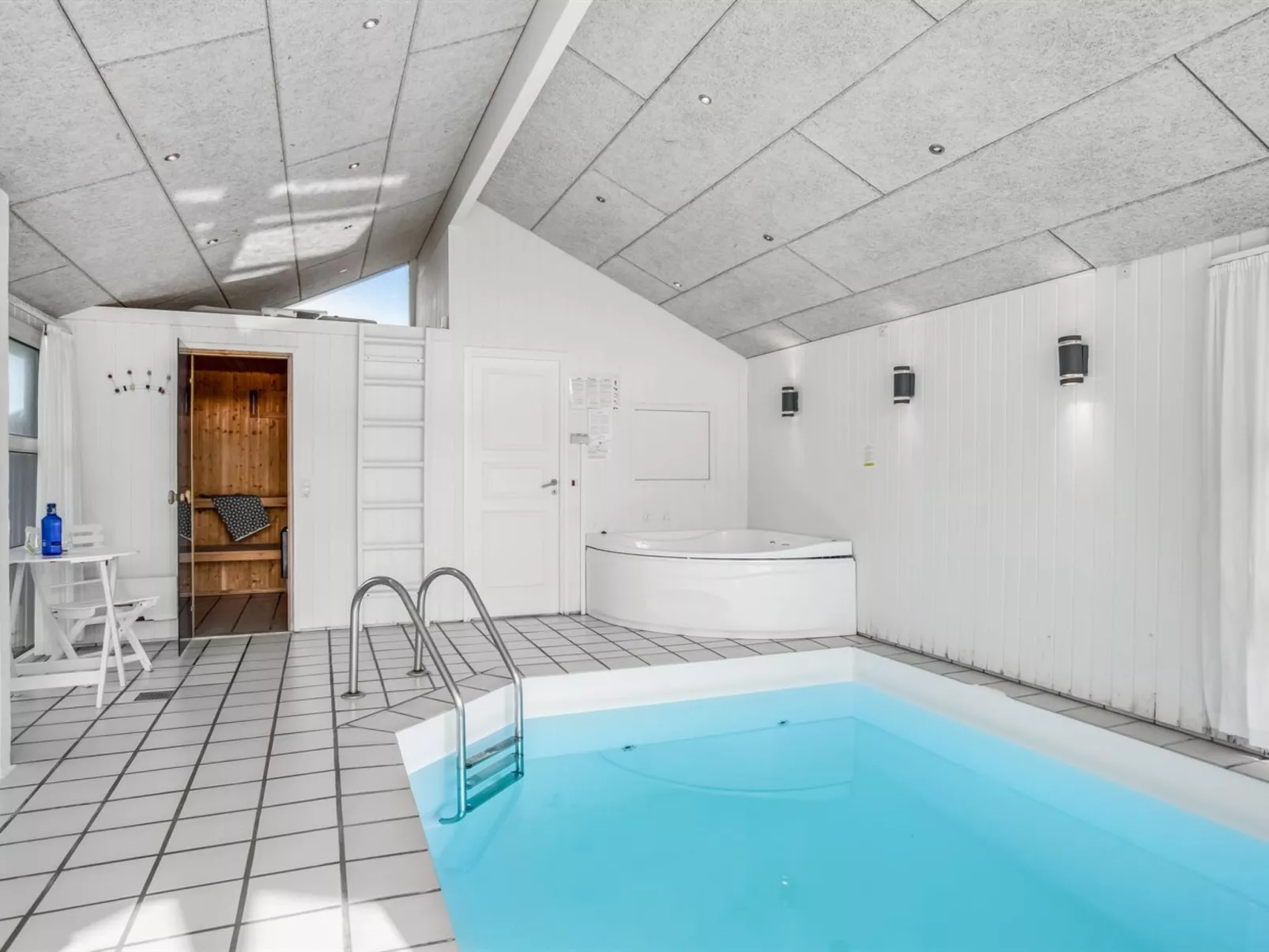 "Heralde" - 60m from the sea-Outside