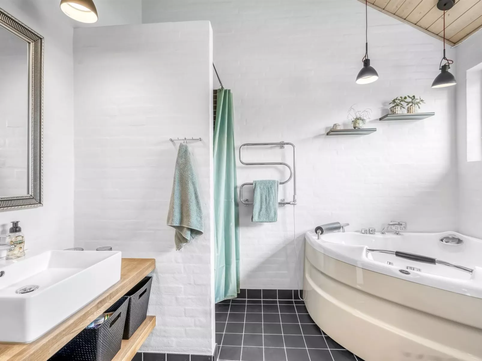 "Carlina" - 700m to the fjord-Inside