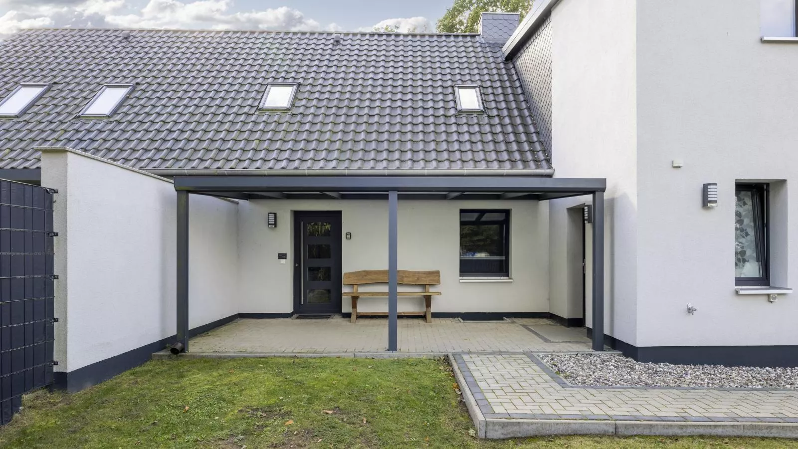 Direkt an der Ostsee - Helma-Gardens in summer