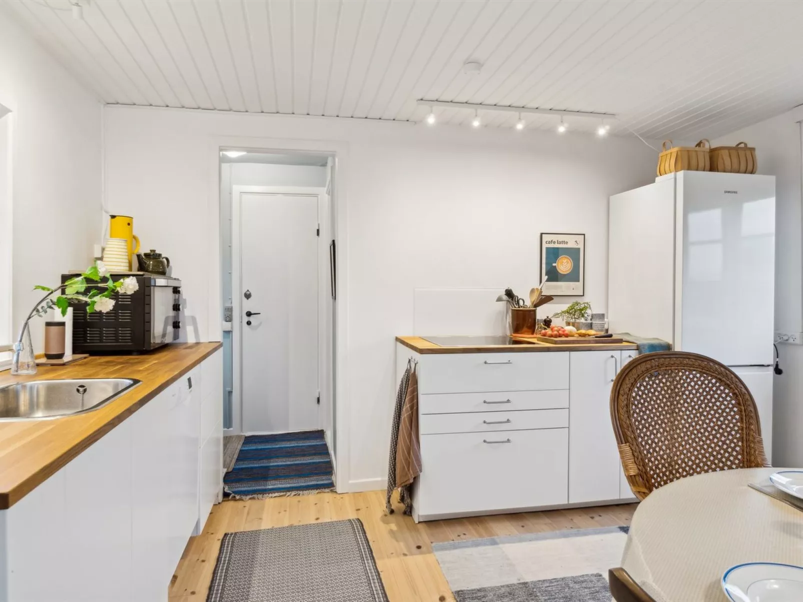 "Dufa" - 200m to the fjord-Inside