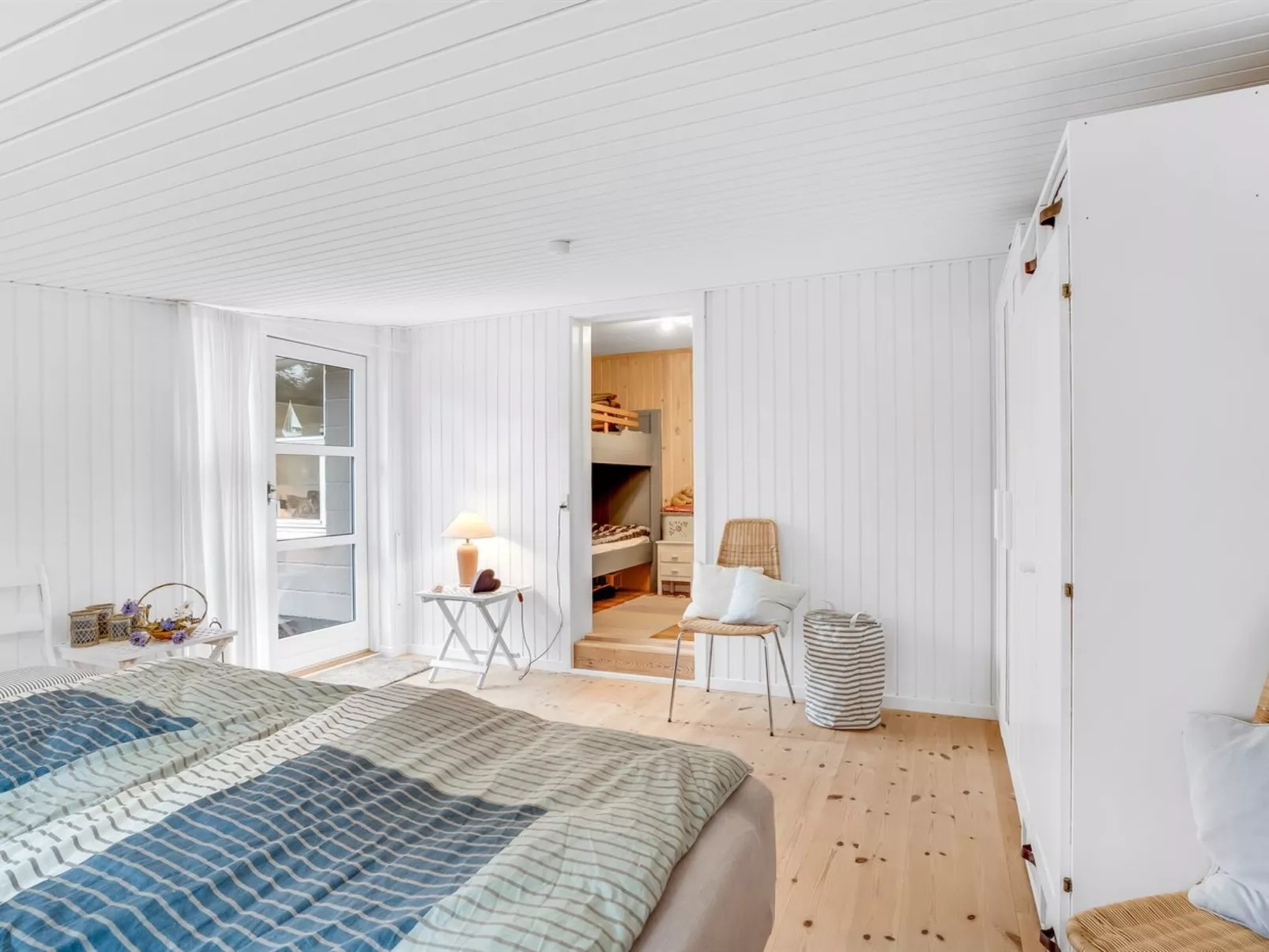 "Oddi" - 500m from the sea-Inside