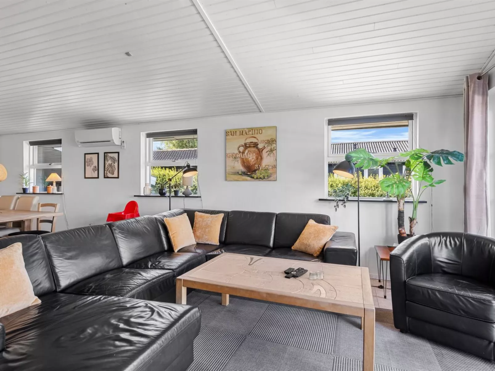 "Maylin" - 350m from the sea-Inside