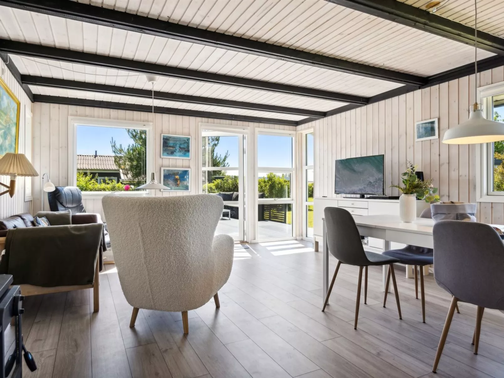 "Janick" - 150m from the sea-Dedans