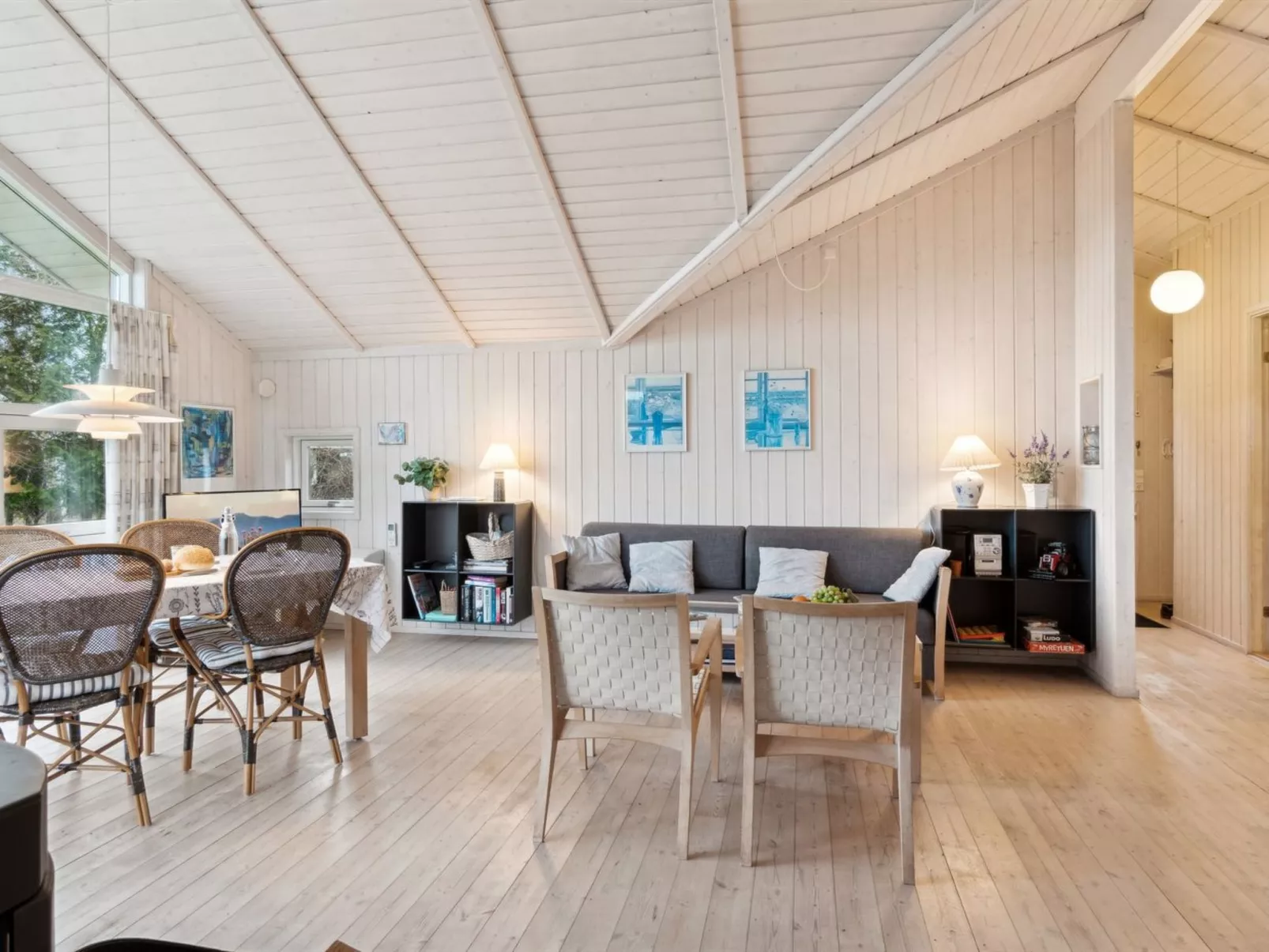 "Hjalmine" - 225m from the sea-Inside