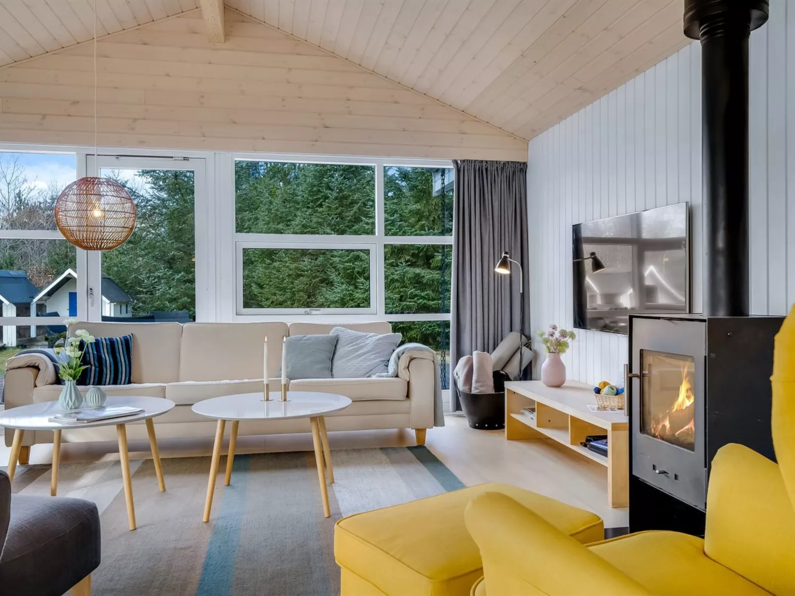 "Toska" - 3km from the sea-Inside