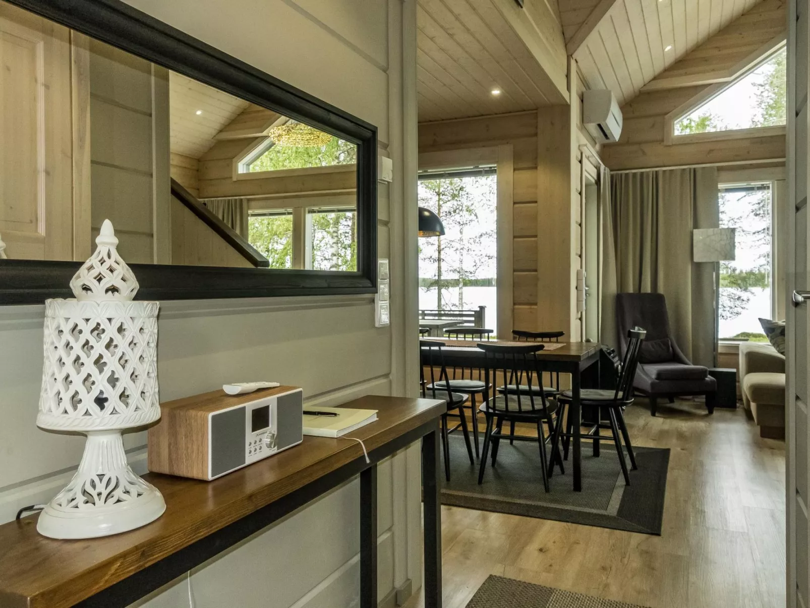 Villa lystikämä-Inside