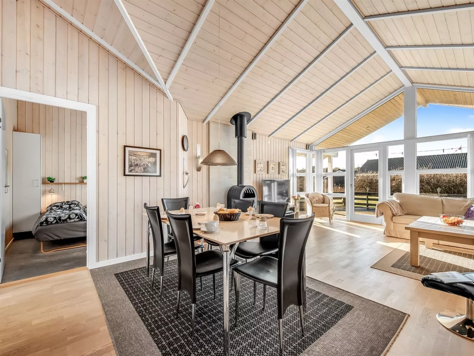 "Asgard" - 800m to the fjord-Inside