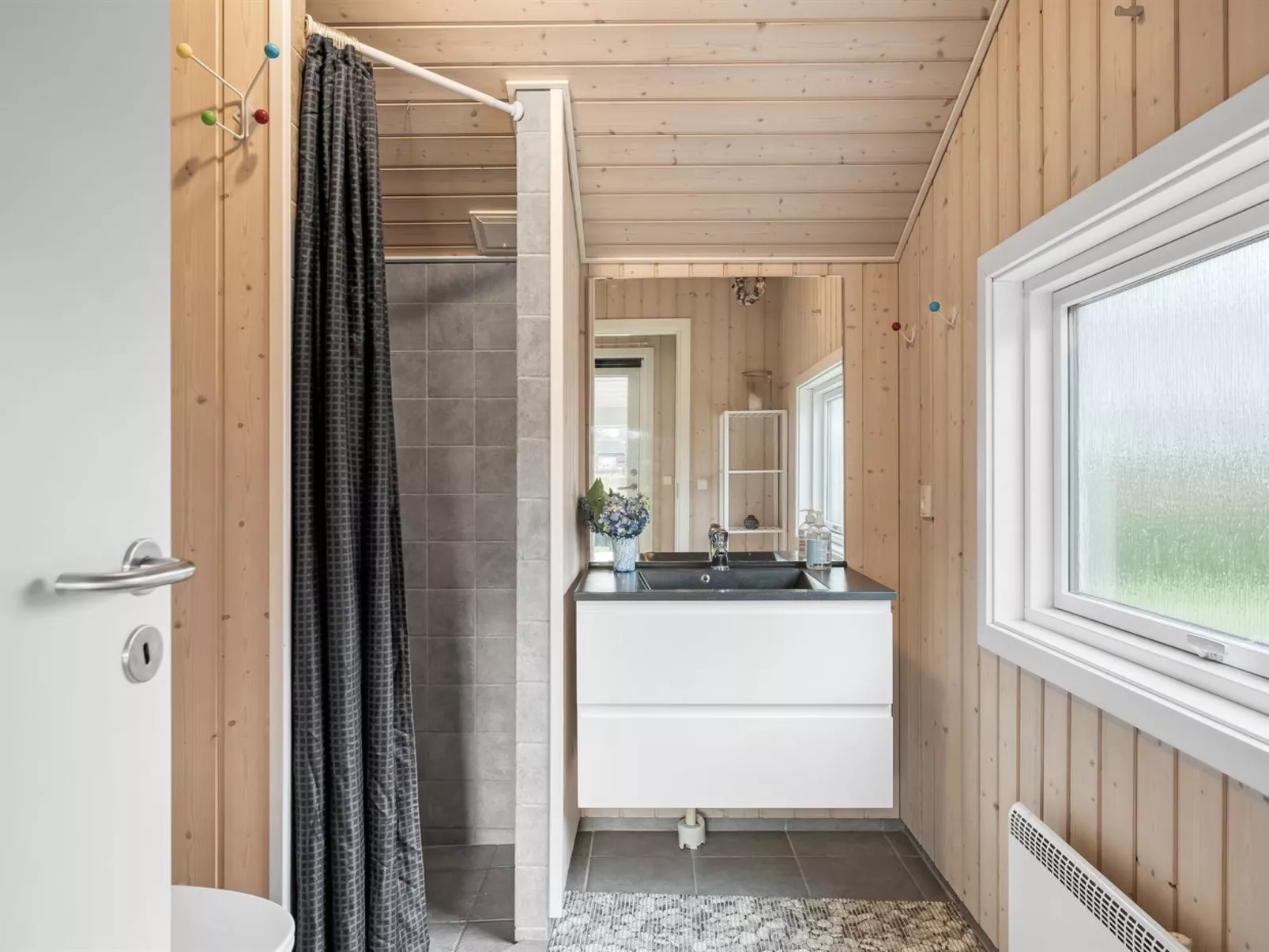 "Antero" - 500m to the fjord-Inside