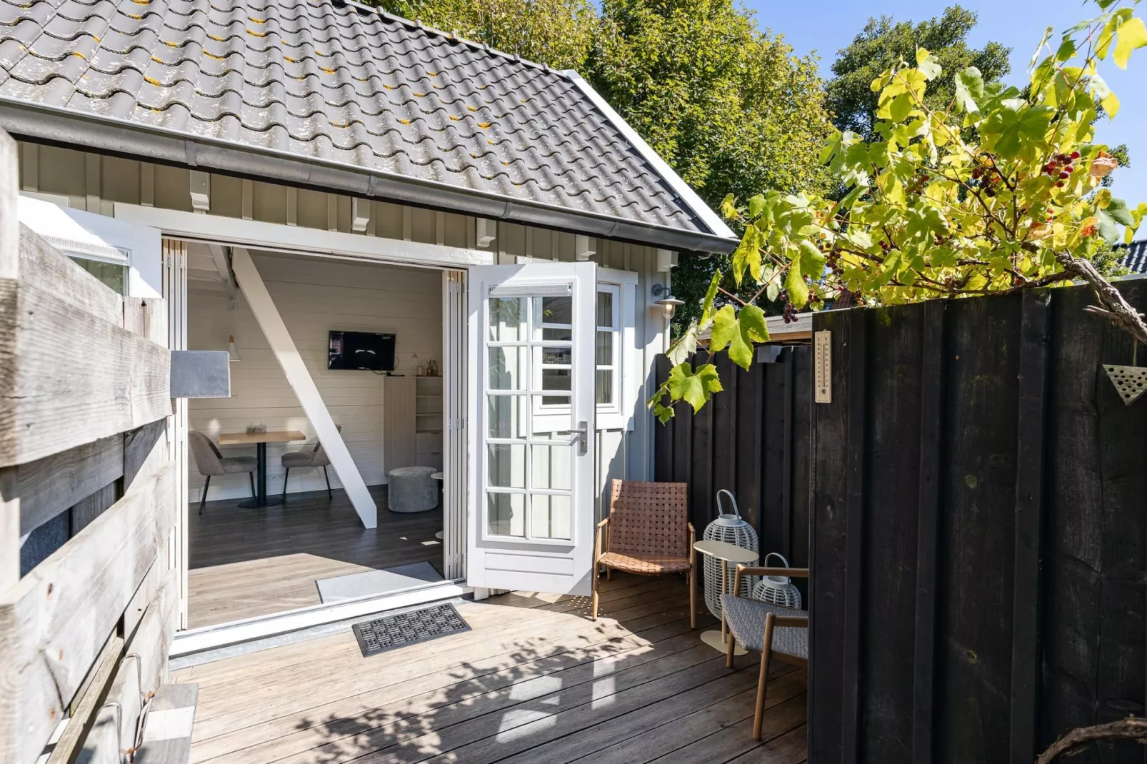 Lijsterhofstraat 13 - Knusse vakantiewoning nabij strand en centrum-Jardins en été