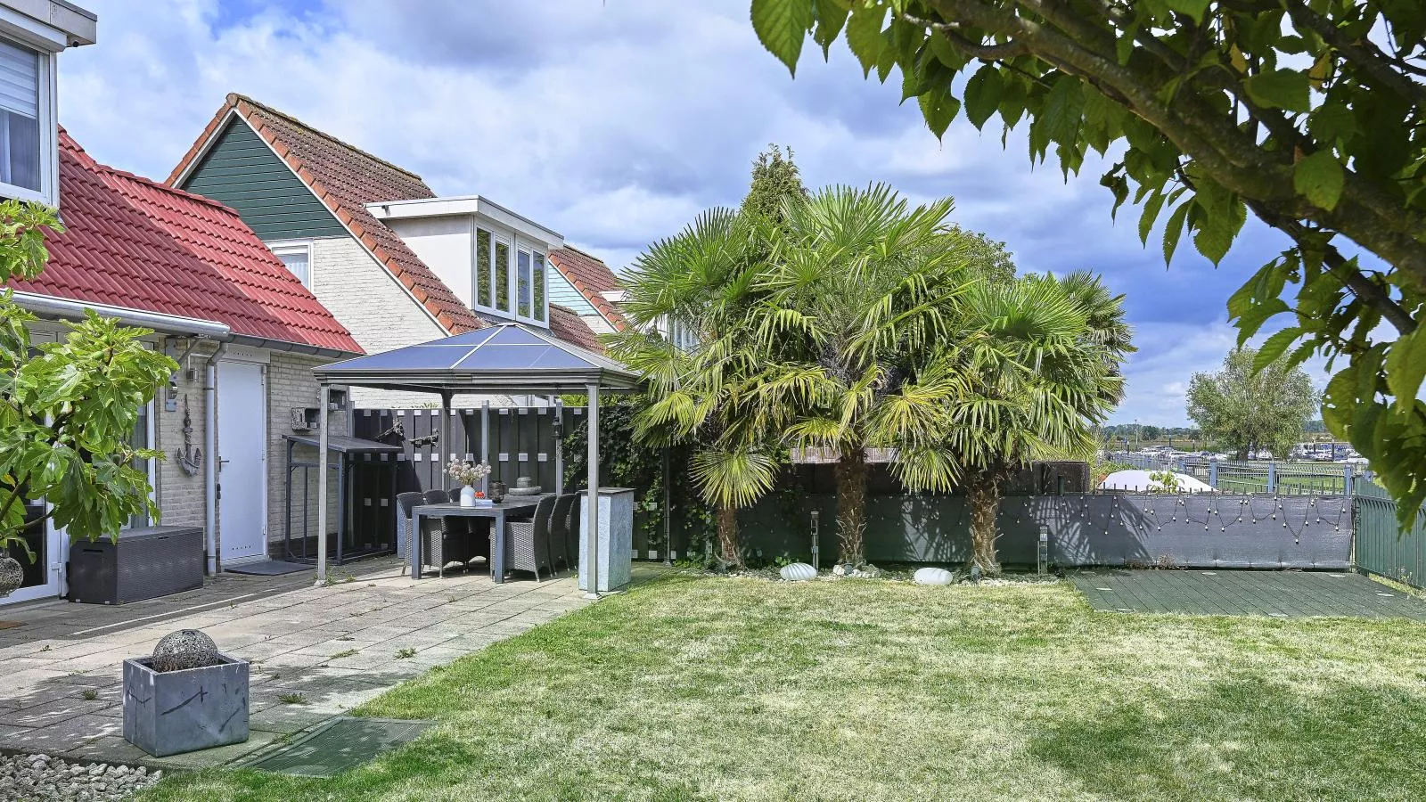 Maaszicht-Jardins en été