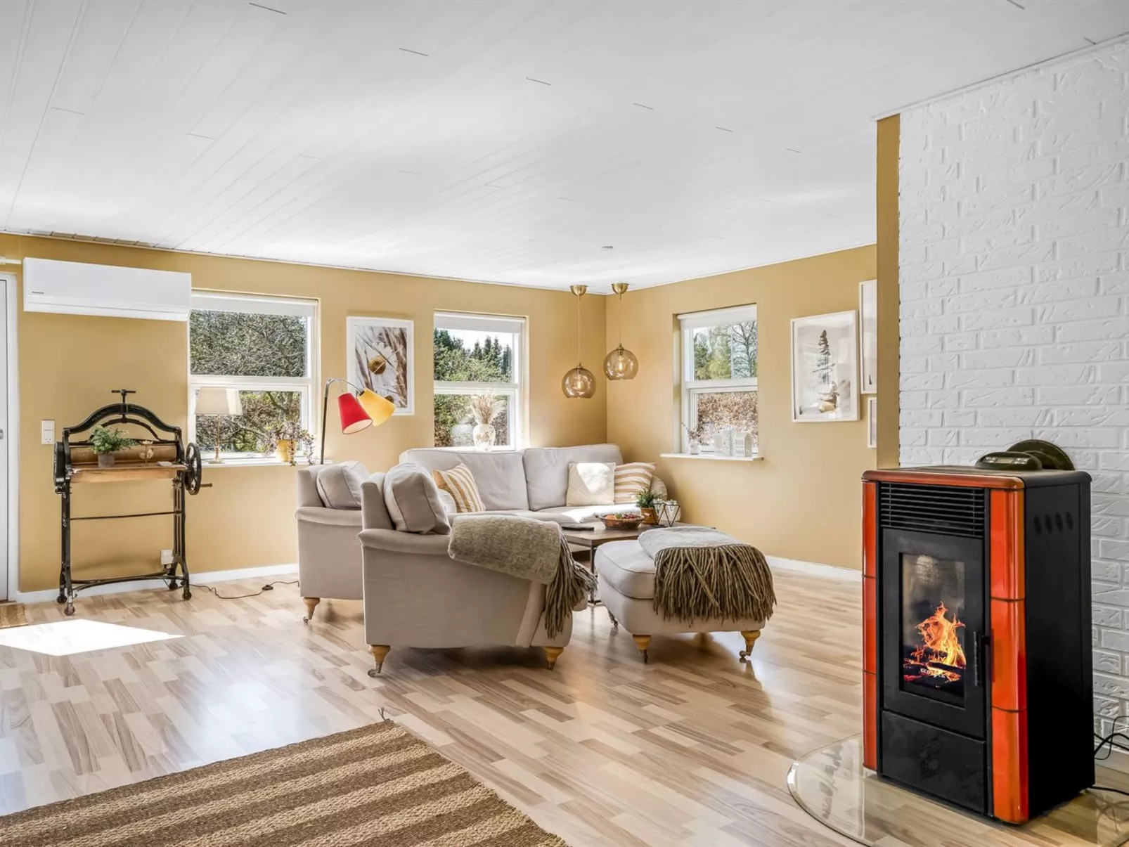 "Ruse" -  from the sea-Dedans