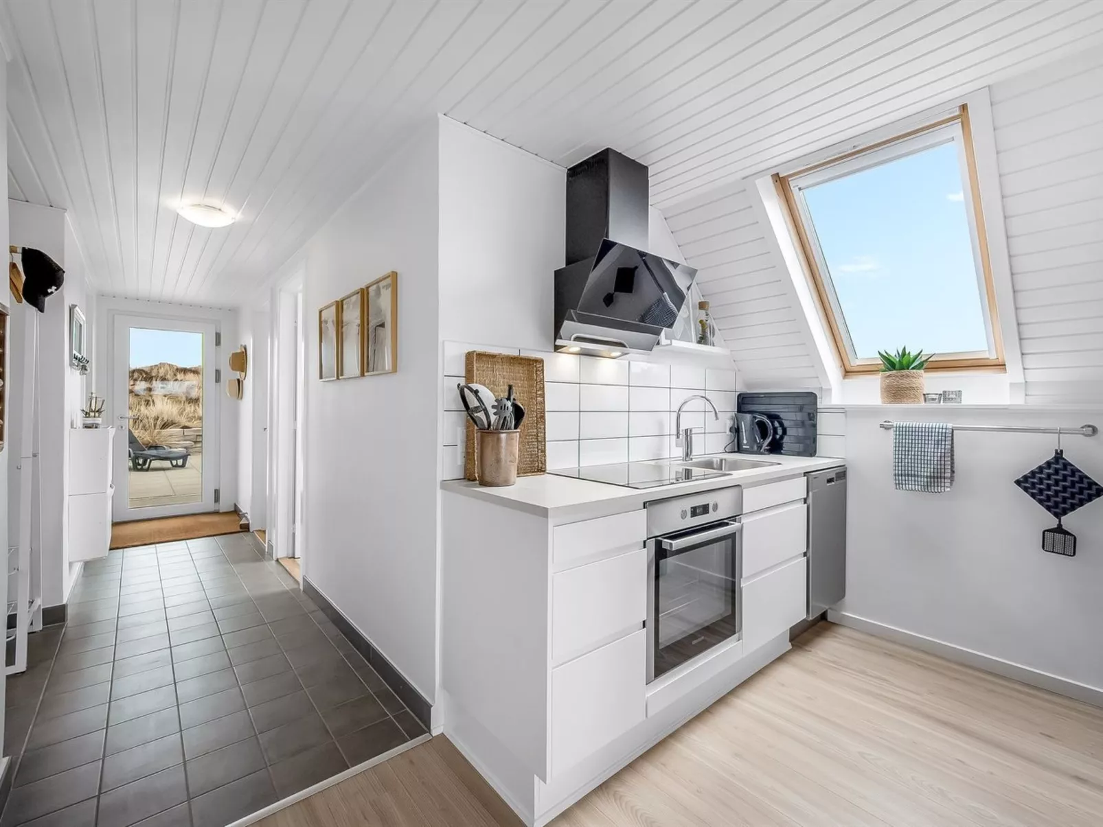 "Jelisaveta" - 500m from the sea-Inside