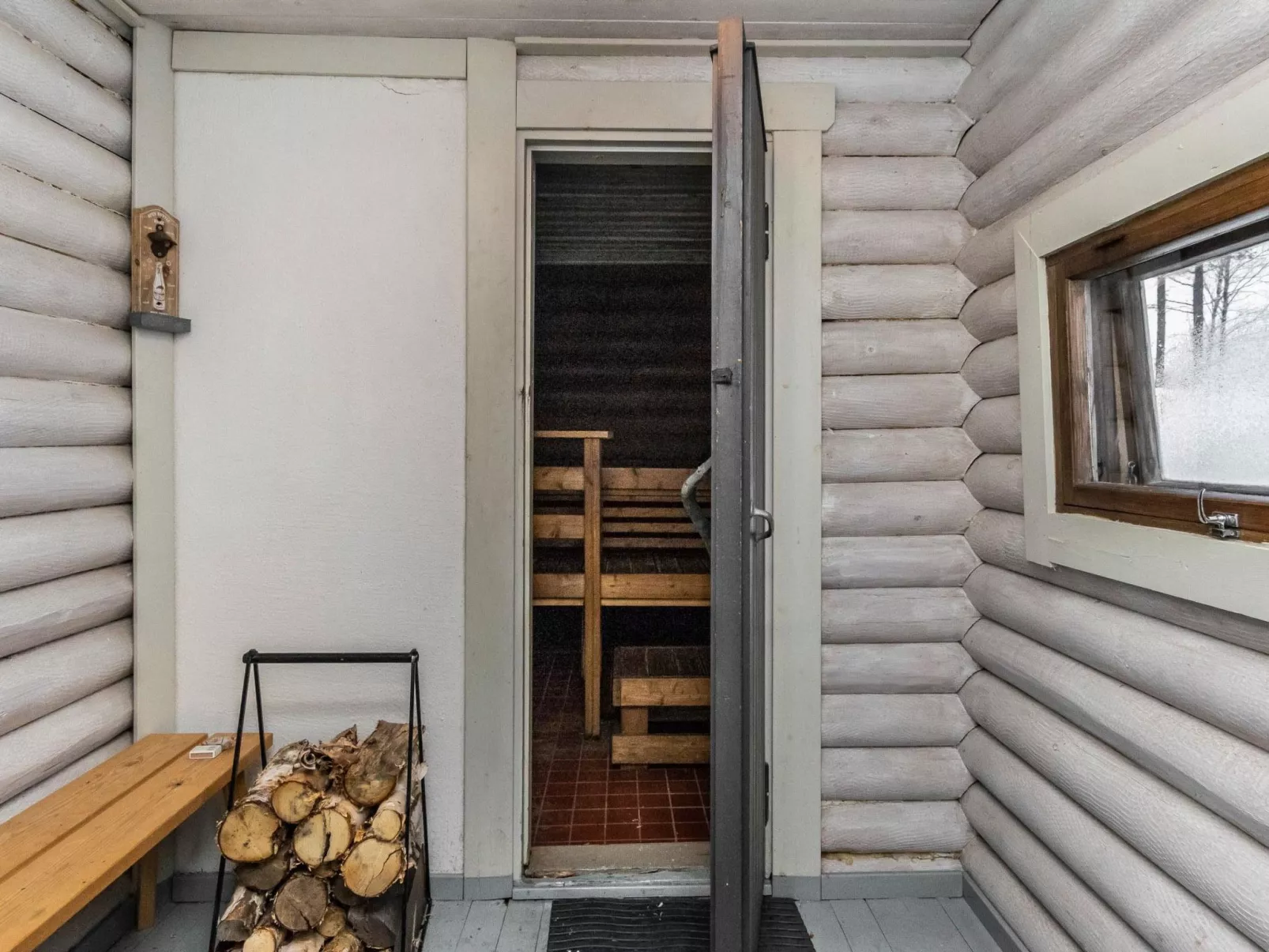 Eemilin huvila-Dedans