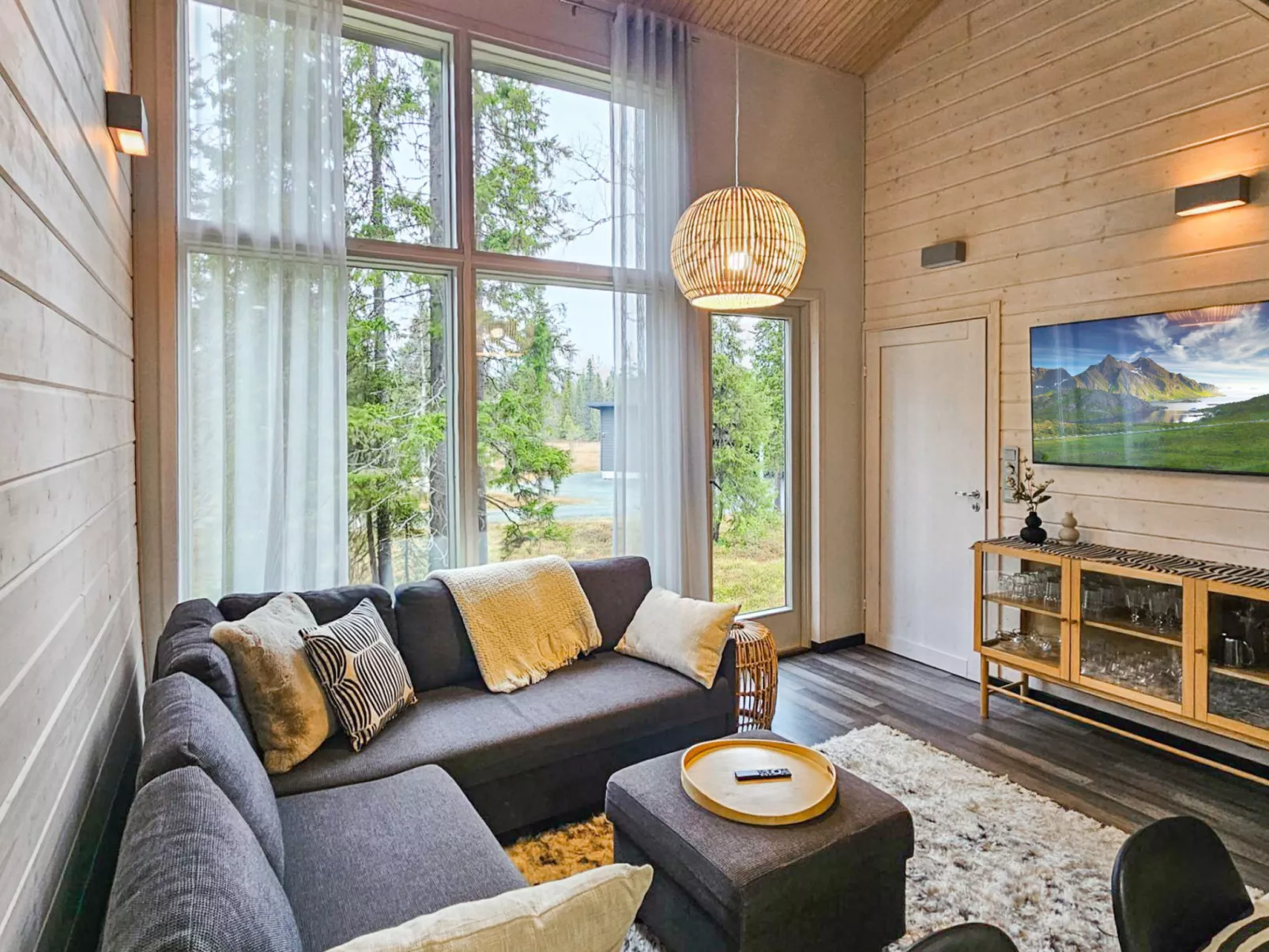 Villa vuosseli a 1-Inside