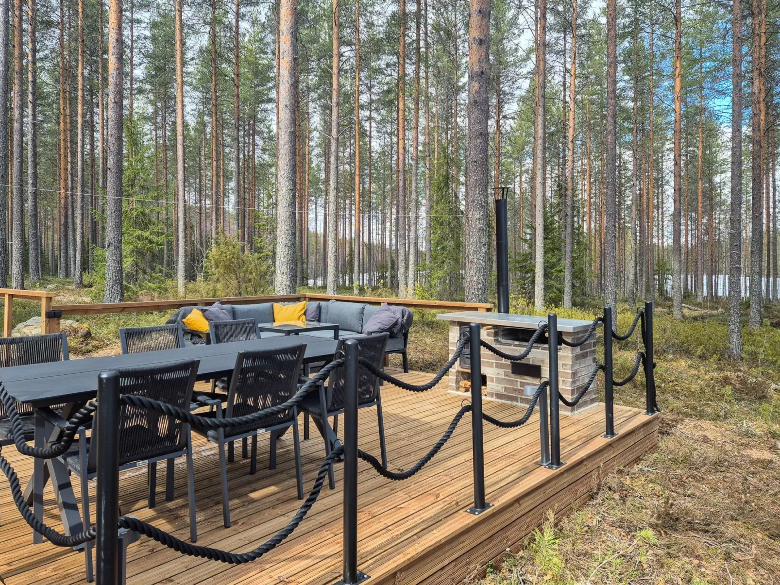 Pilkkaniemi - Dedans